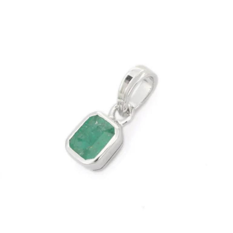 Octagon Cut Dainty Green Emerald Gemstone Solitaire Pendant for Mom Gift in 925 Silver For Sale