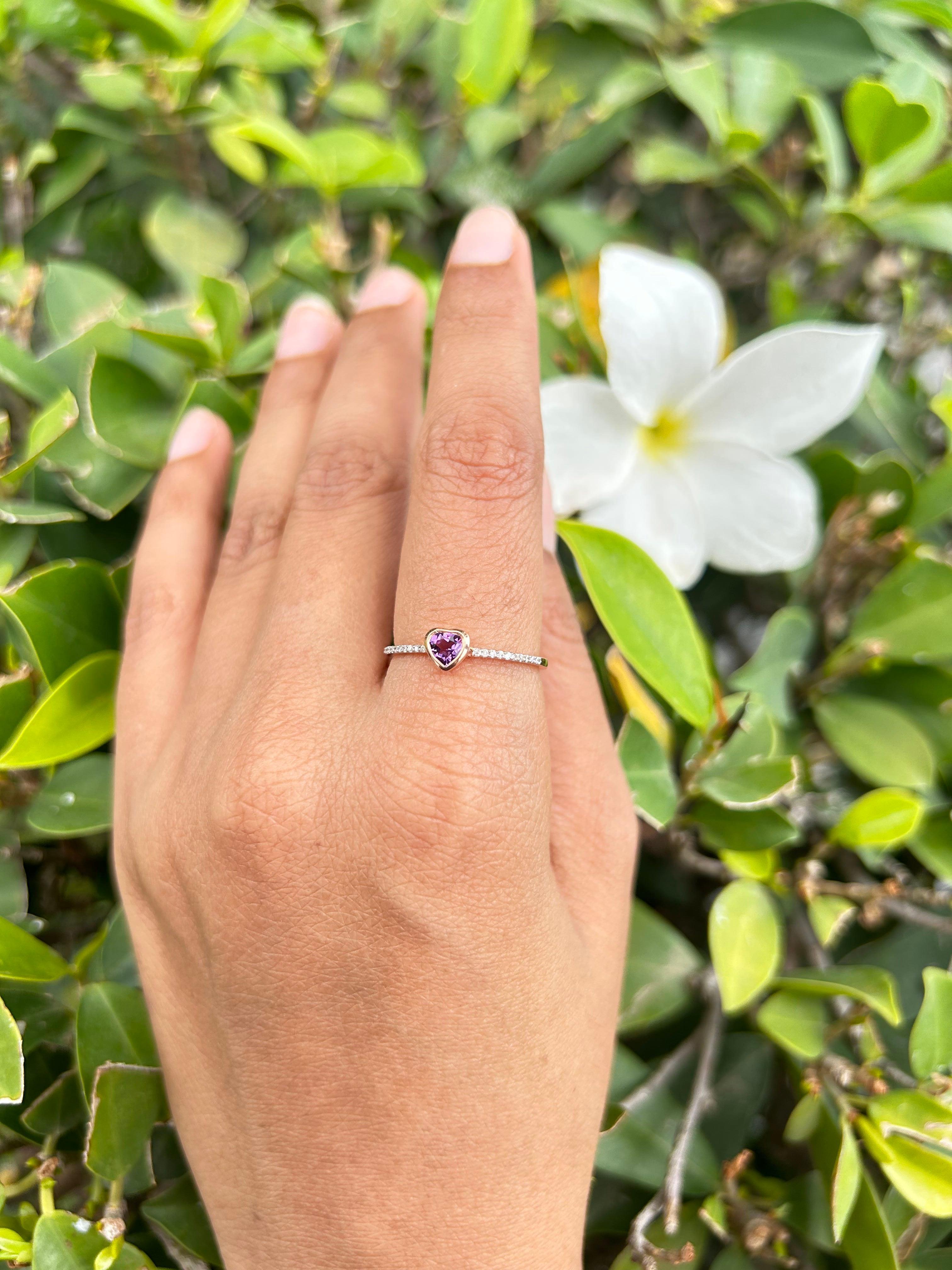 For Sale:  Dainty Heart Shaped Amethyst And Diamonds 14k Rose Gold Stackable Ring 6