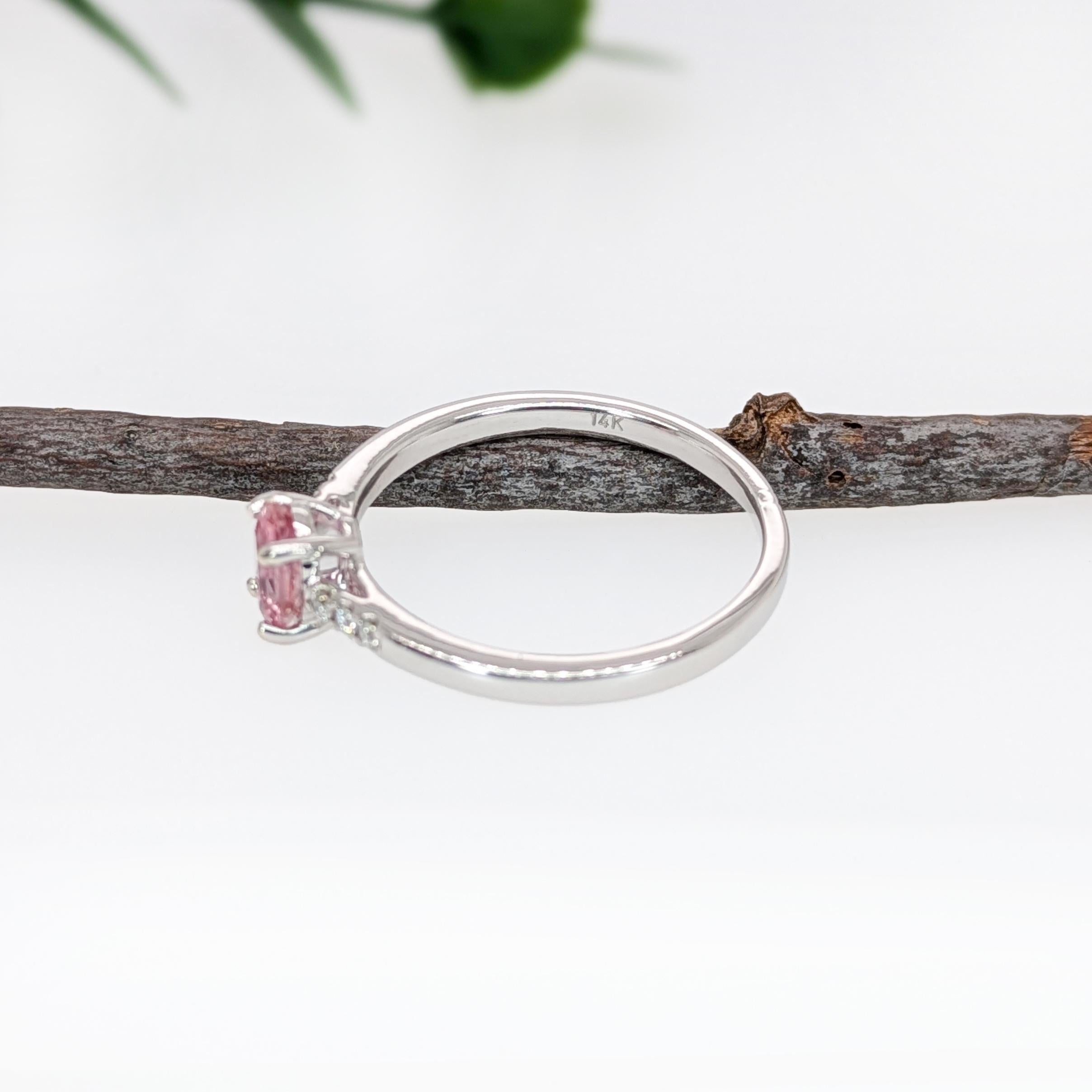 Dainty Imperial Topas Ring mit natürlichen Diamant-Akzenten aus massivem 14K Gold  OV 6x4 im Angebot 2