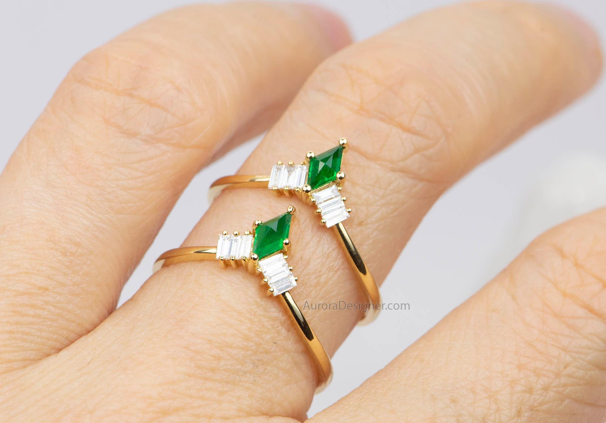 Dainty Kite Shape Emerald with Baguette Diamond Curve Ring 18K Yellow Gold 3