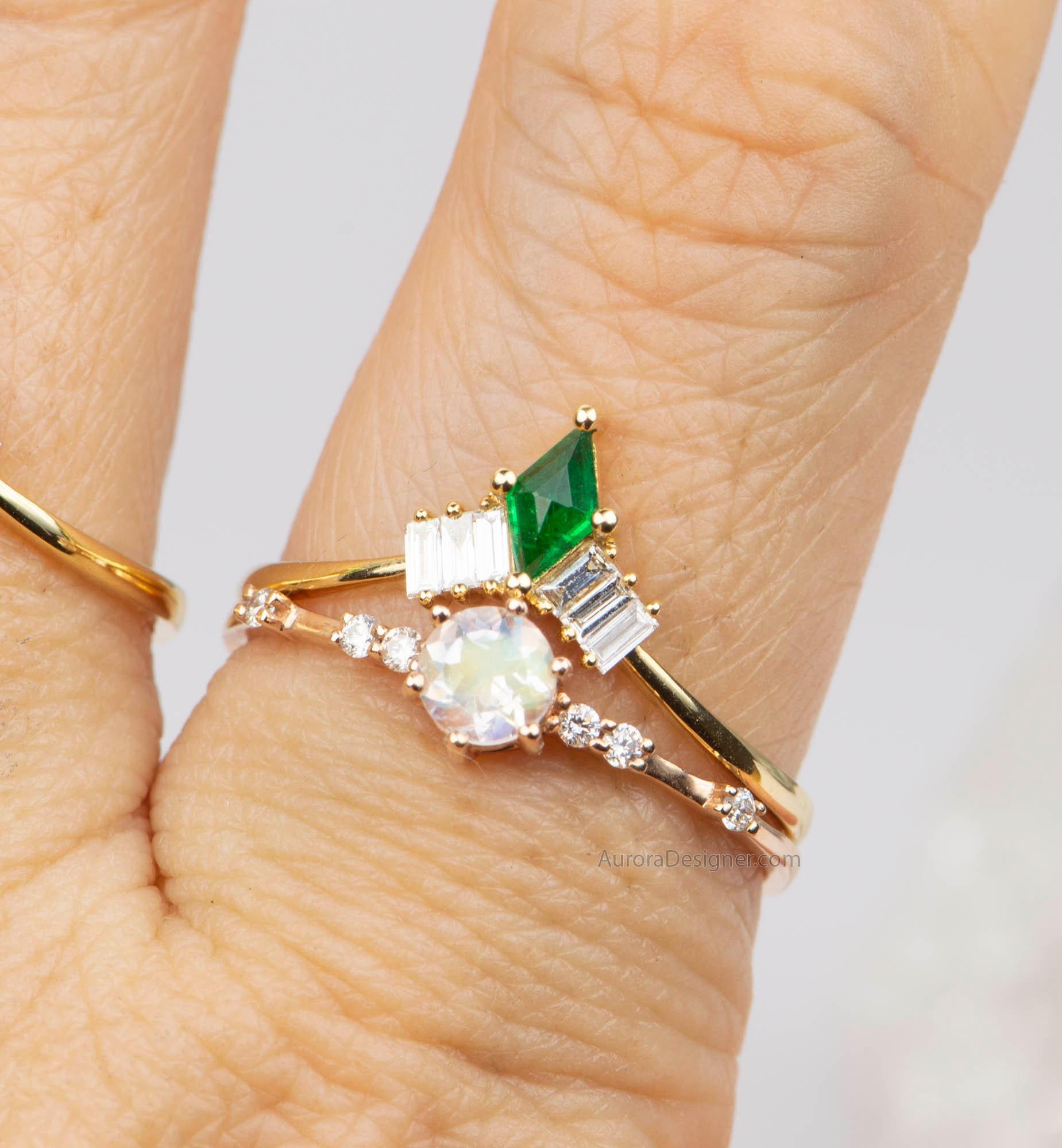 Dainty Kite Shape Emerald with Baguette Diamond Curve Ring 18K Yellow Gold 4
