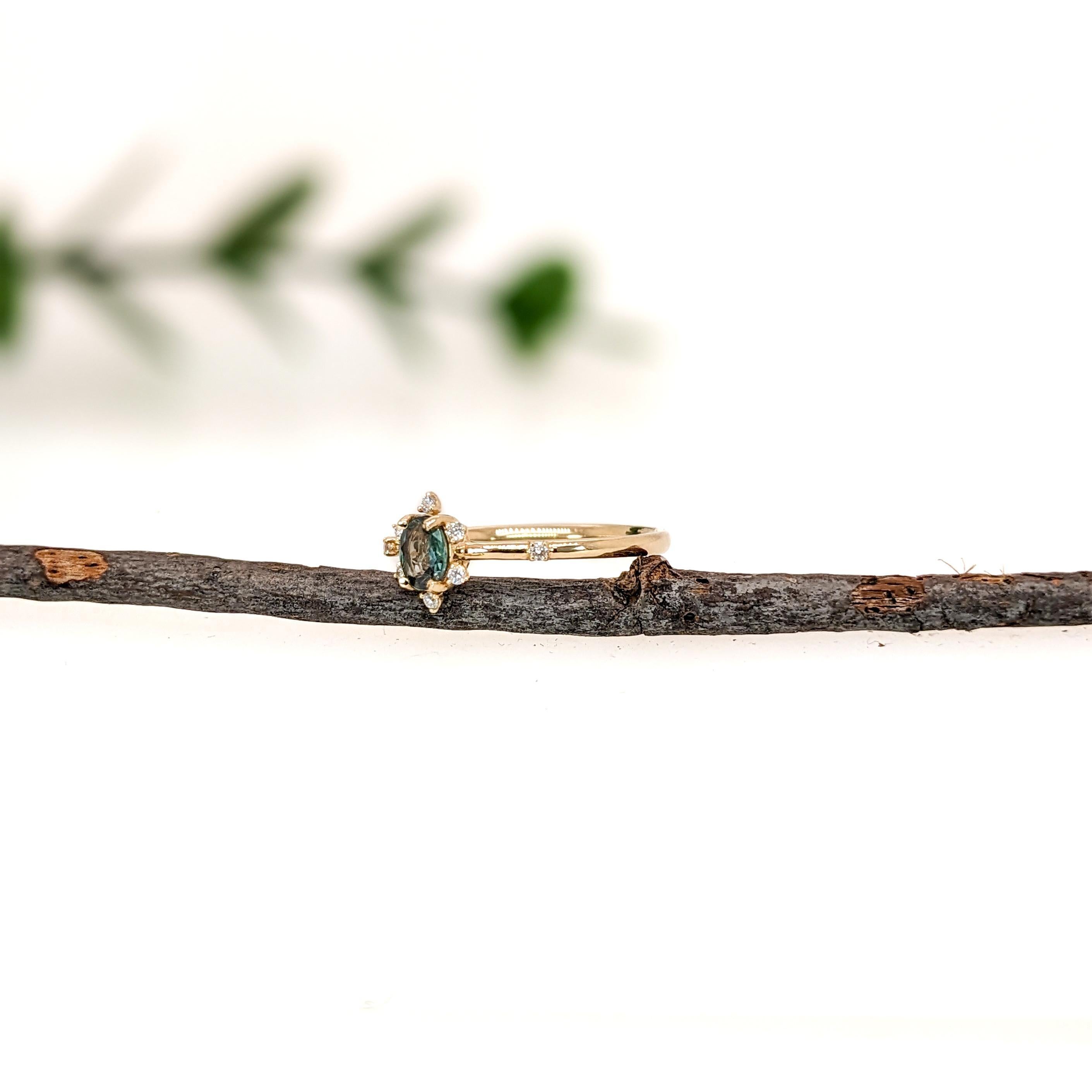 Dainty Natural Color Changing Alexandrite Ring w Diamonds in 14K Yellow Gold In New Condition In Columbus, OH