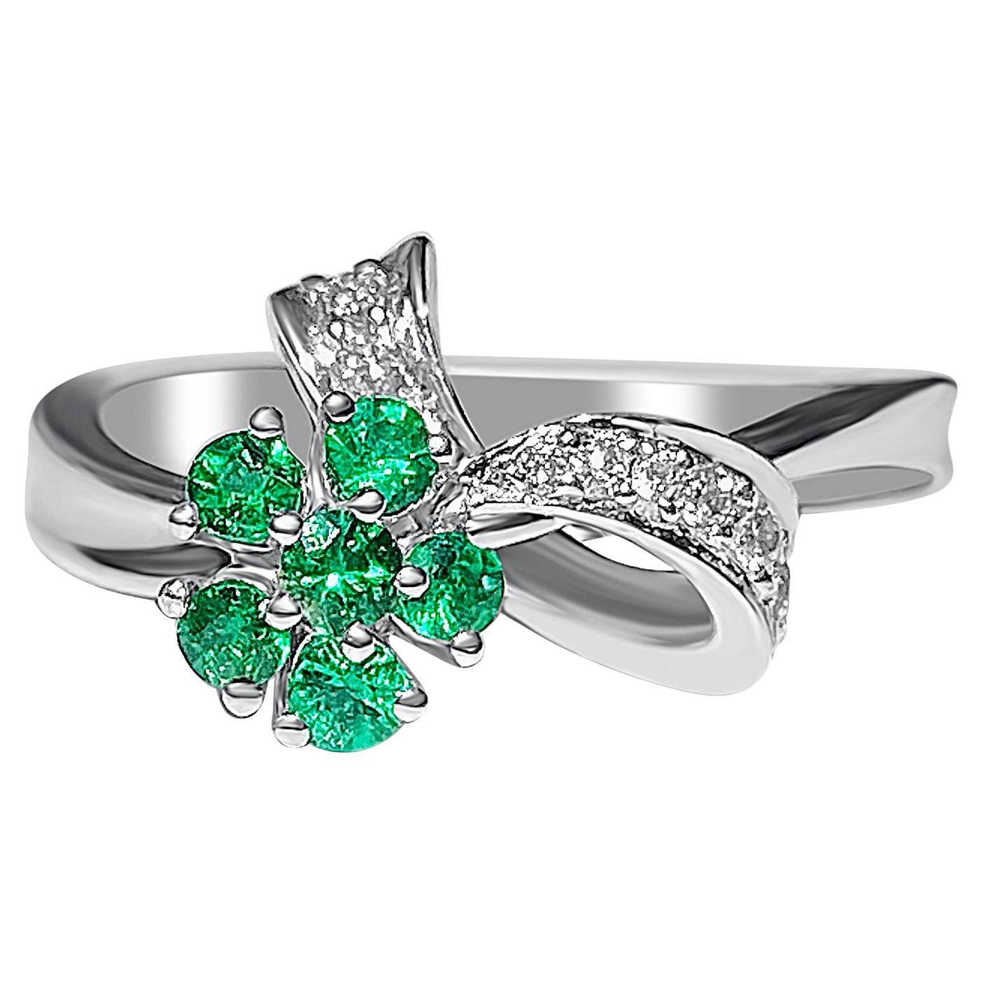 Dainty Natural Emerald and Diamond "Flower" Motif 14 Karat White Gold Ring For Sale