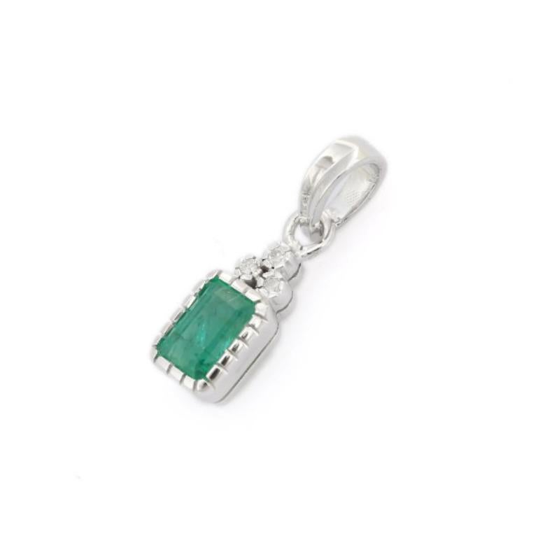 Dainty Natural Emerald and Diamond Pendant Crafted in 925 Sterling Silver In New Condition For Sale In Houston, TX