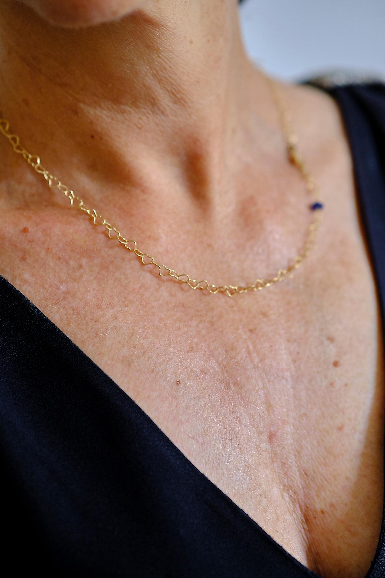 Women's or Men's Dainty Necklace 18 Karat Yellow Gold 0.51 Karat Sapphire Little Hearts Chain For Sale