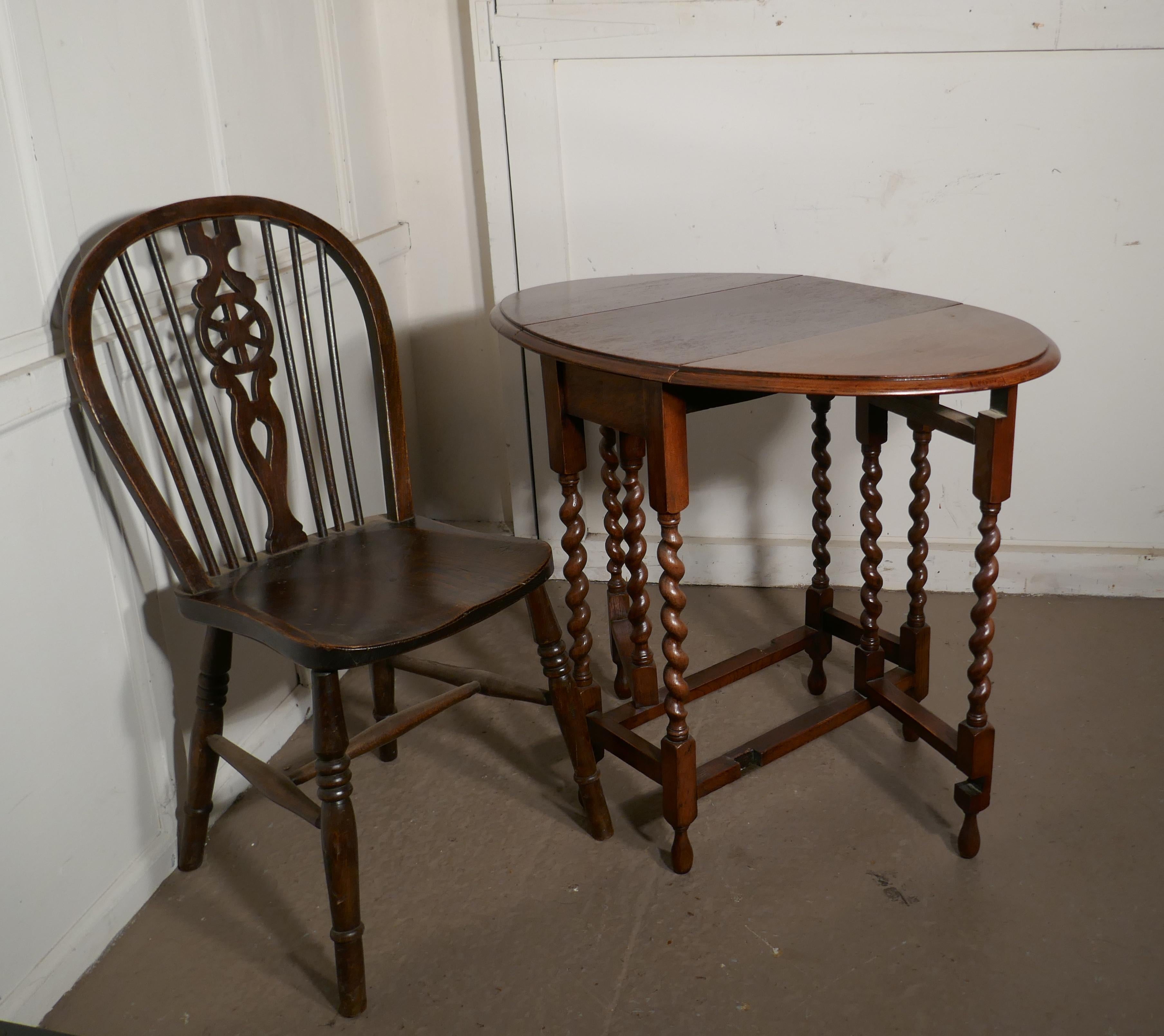 Edwardian Dainty Oak Barley Twist Gate Leg Drop Leaf Occasional Table