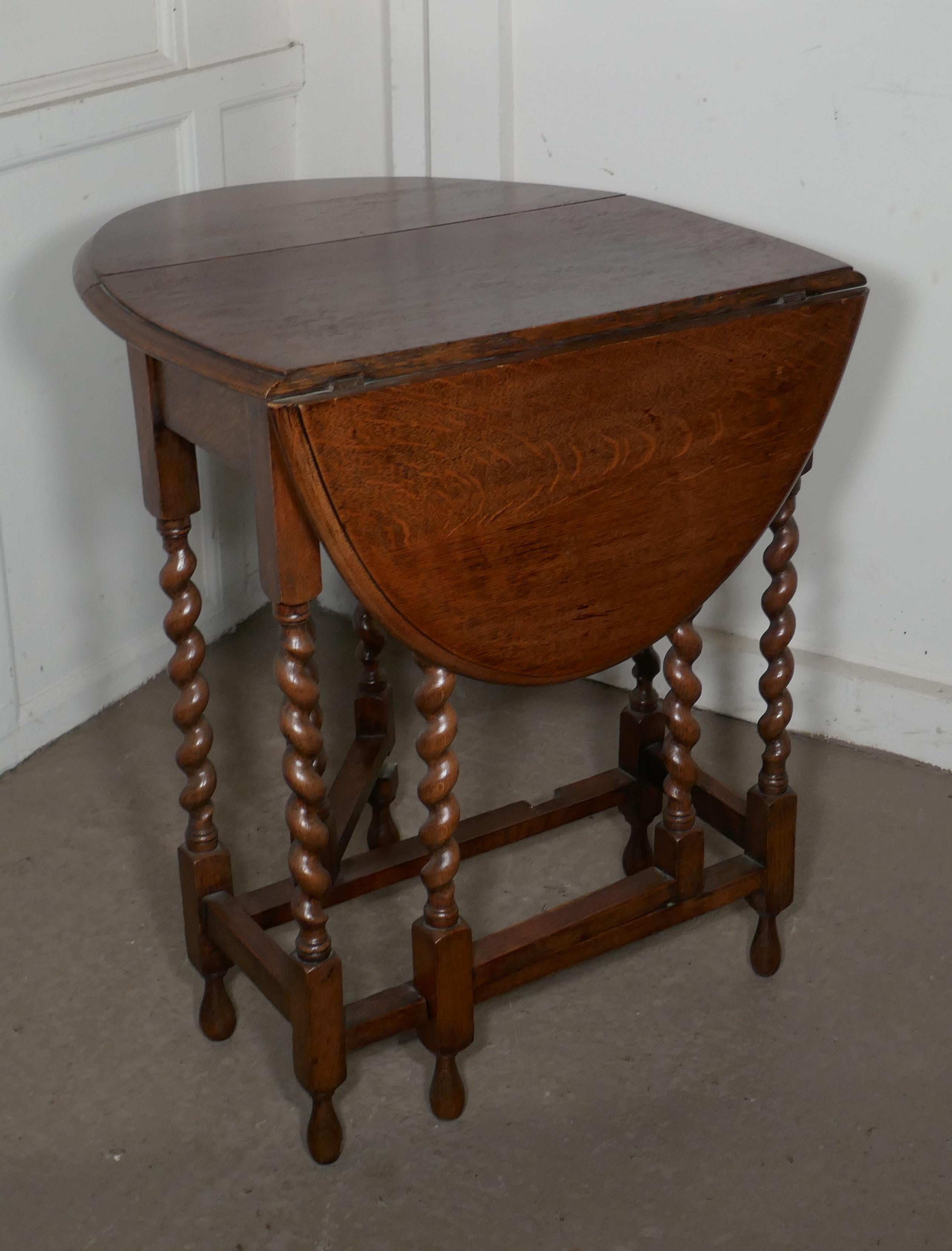 Dainty Oak Barley Twist Gate Leg Drop Leaf Occasional Table 4