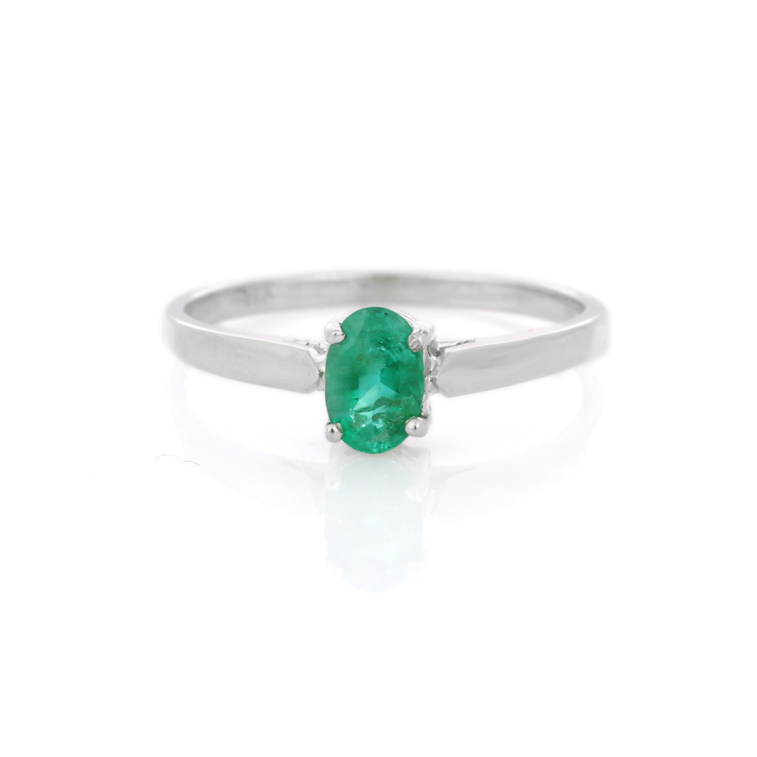 For Sale:  18K White Gold Minimalist Oval Cut Emerald Gemstone Stackable Solitaire Ring  5