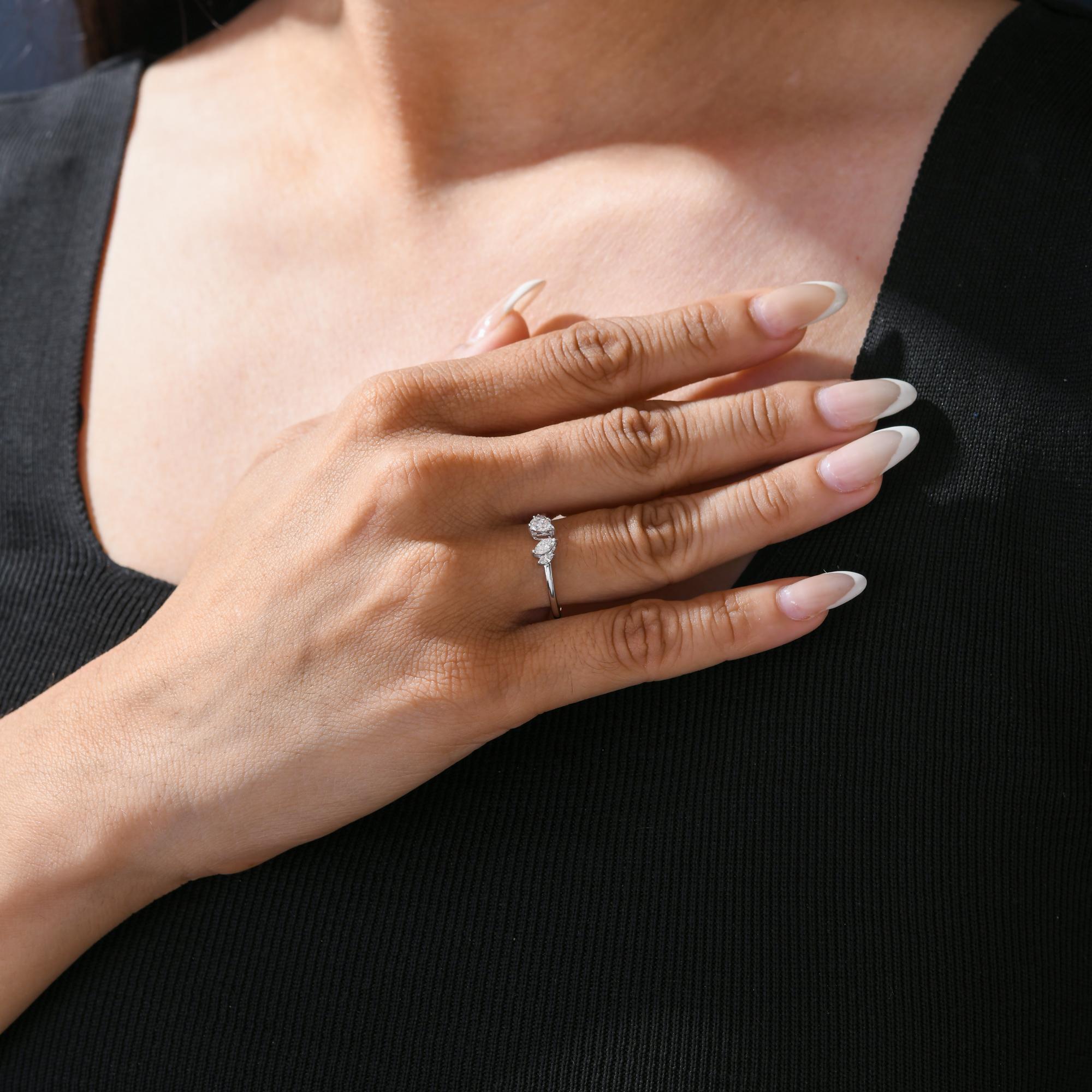 Im Angebot: Zierlicher Birnenschliff SI Reinheit HI Farbe Diamant offener Brautring 18k Weißgold () 2