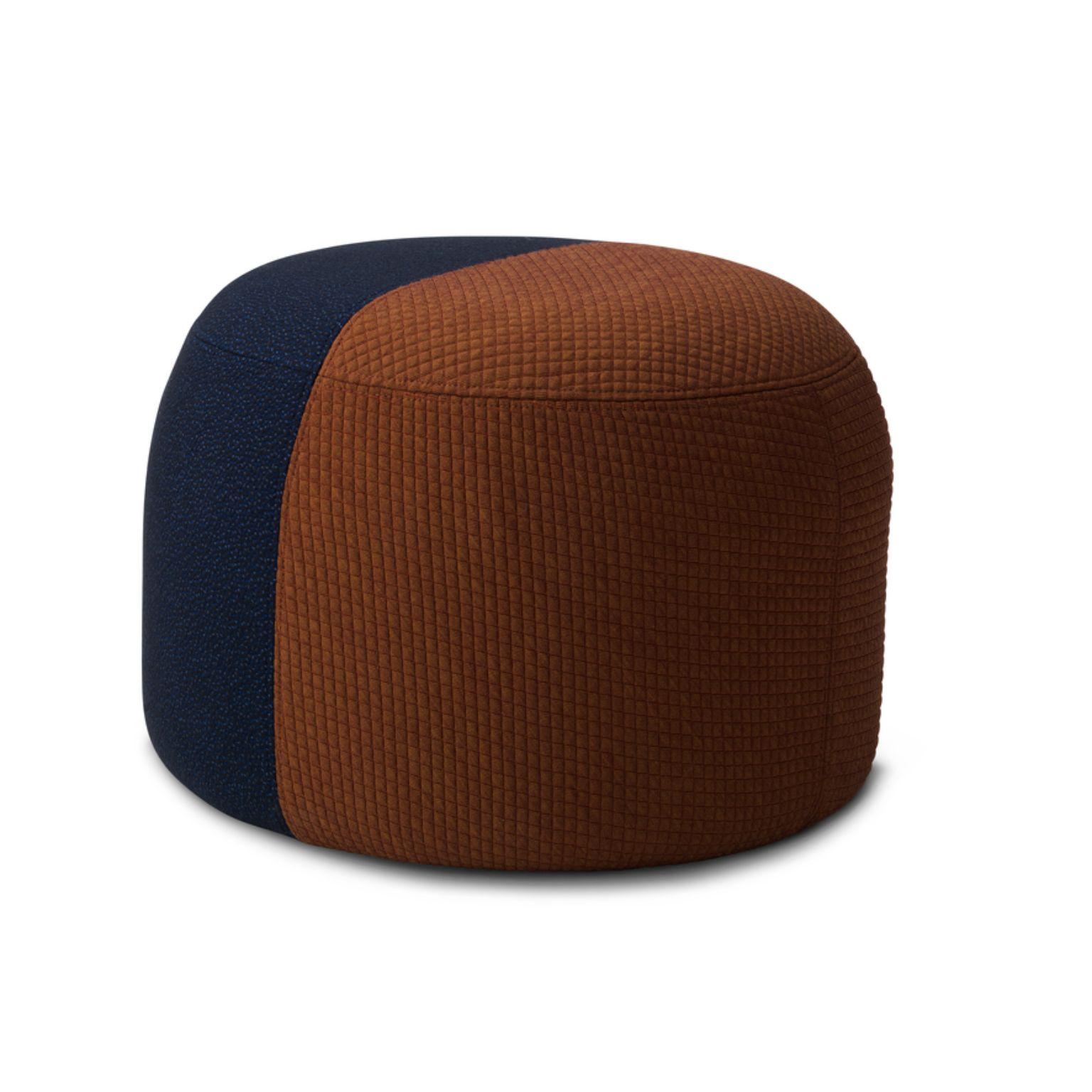 Dainty Pouf Mosaic Sprinkles rusty midnight blue by Warm Nordic
Dimensions: D 55 x H 39 cm
Material: Textile upholstery, wooden frame, foam.
Weight: 9.5 kg
Also available in different colours and finishes.

Sophisticated, two-coloured pouf