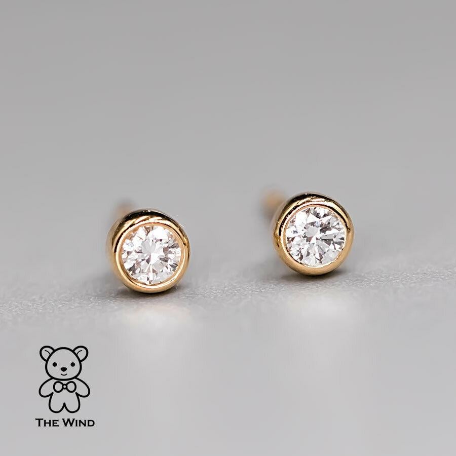 Dainty Round Brilliant Natural Diamond Bezel Stud Earrings 18K Yellow Gold In New Condition In Suwanee, GA