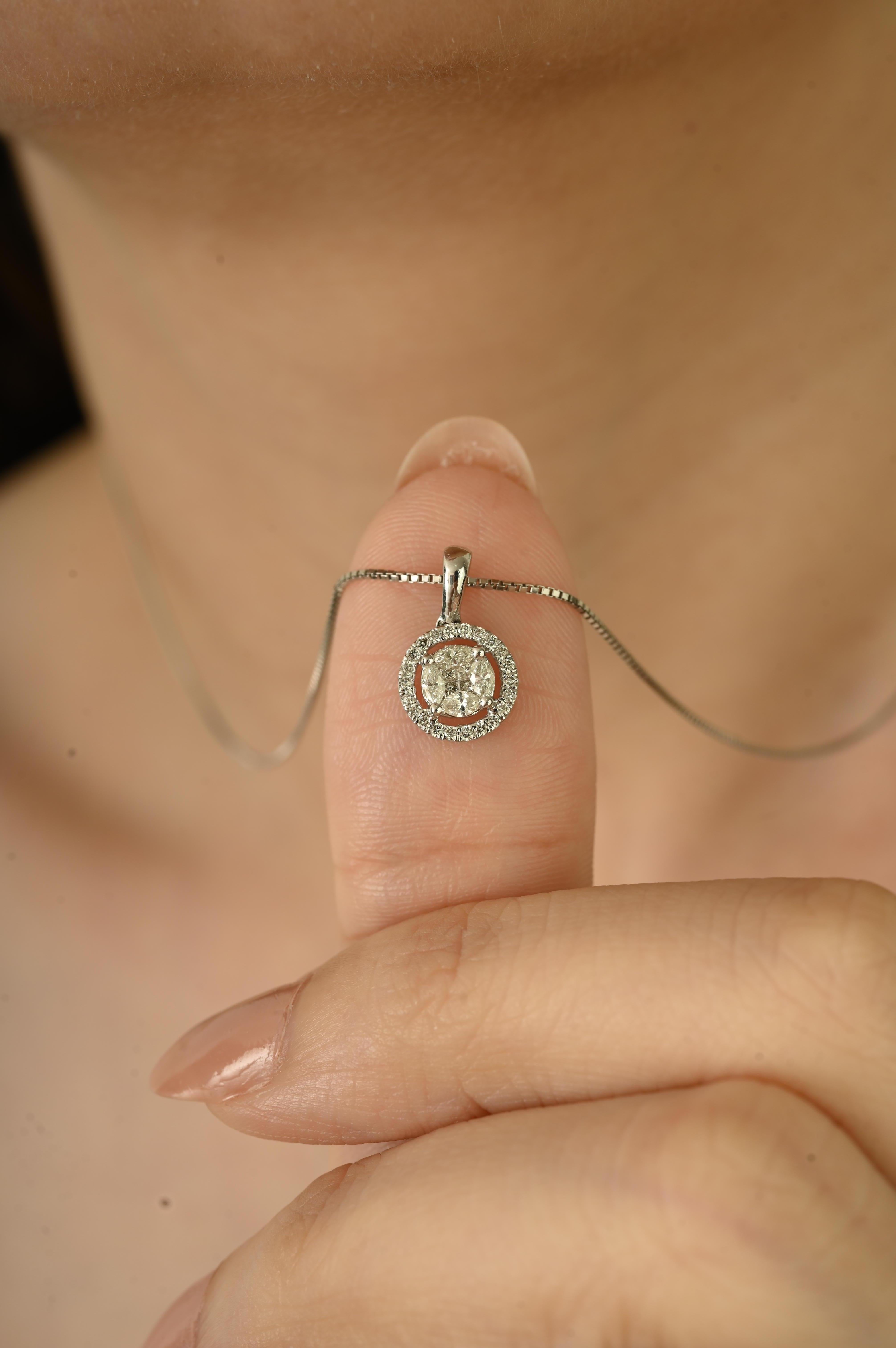 Pendentif en or blanc 14K serti de diamants ronds en forme de grappe, cadeau de joaillerie Pour femmes en vente