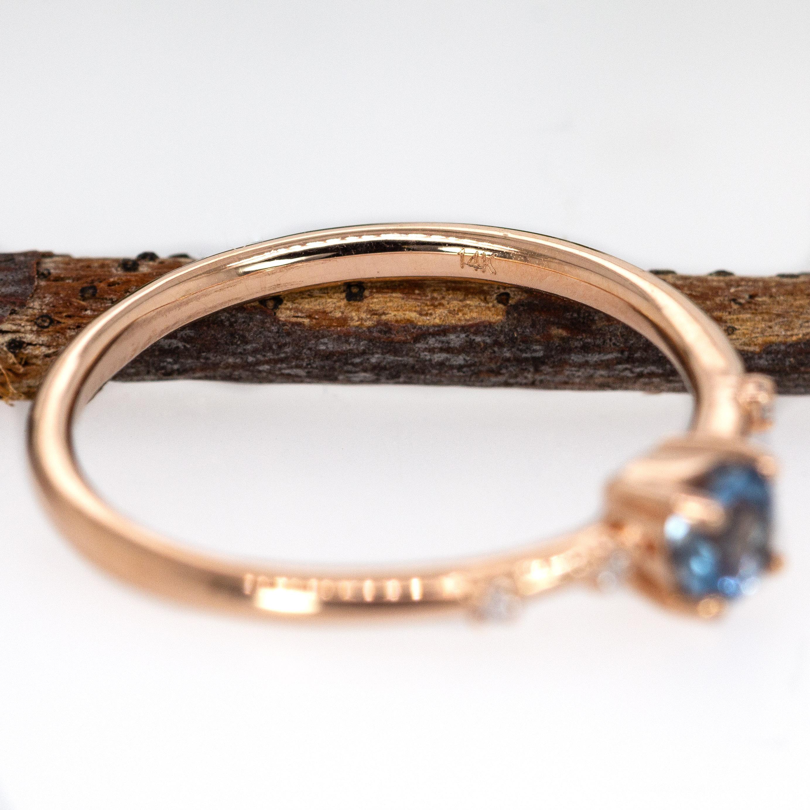 Delicado Anillo de Aguamarina Santa María con Detalles de Diamantes Naturales en Oro Rosa de 14K en venta 1