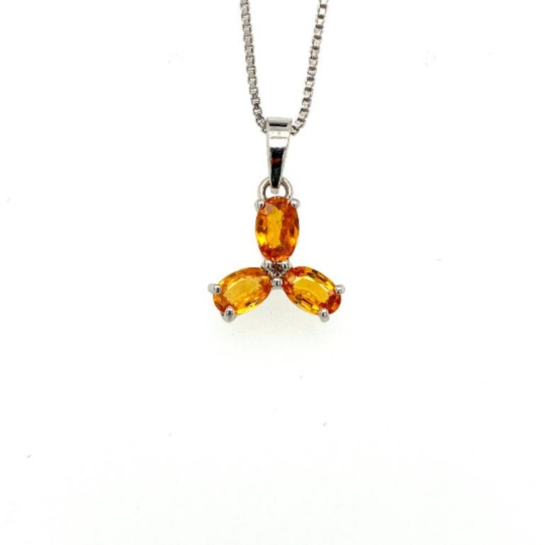 Moderne Collier pendentif en argent saphir diamant fleur Cadeau pour elle en vente