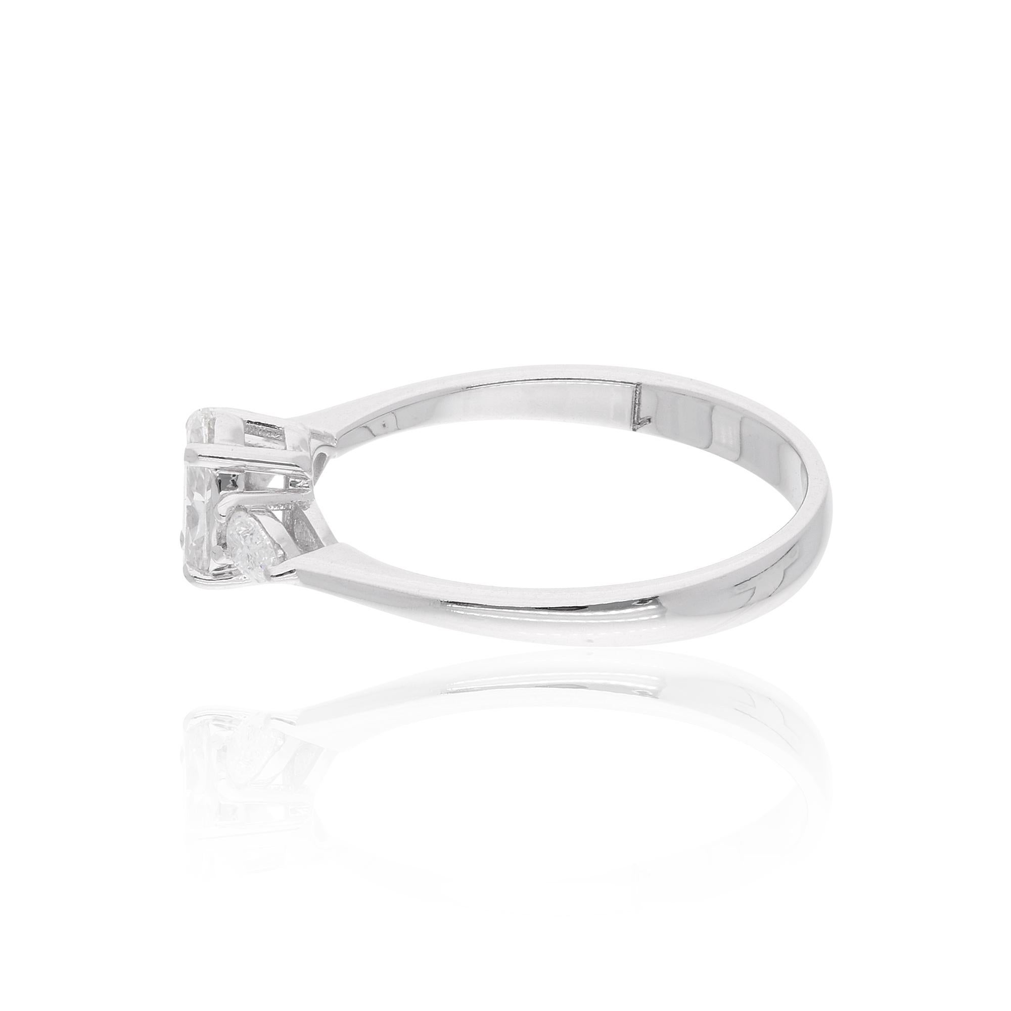 Im Angebot: Zierlicher SI/H Marquise Birne Diamant Drei Stein Verlobungsring 18k Weißgold () 5