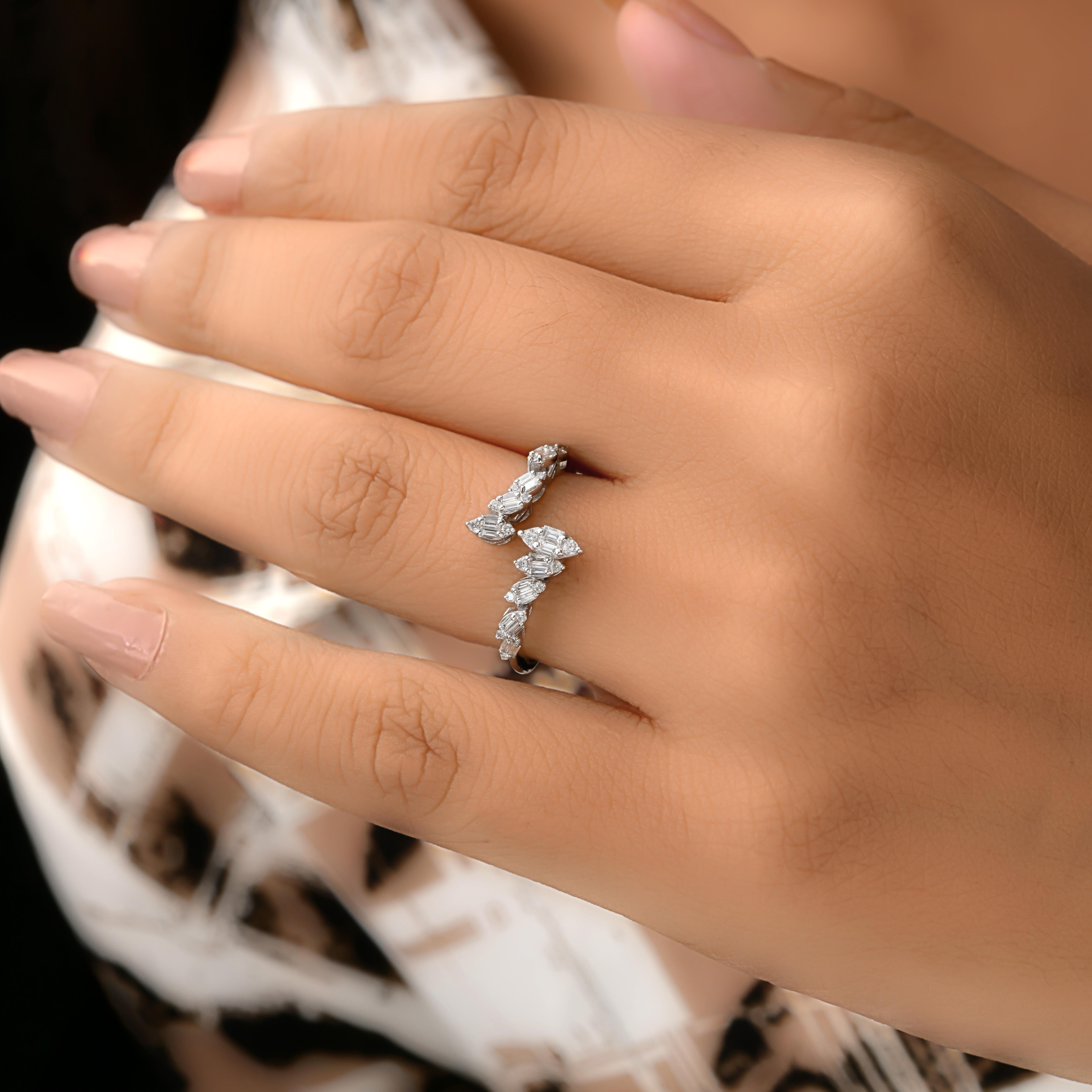 in vendita:  Anello Bypass con cluster di diamanti SI/HI in oro bianco 14k Regalo Tutte le tariffe pagate 2