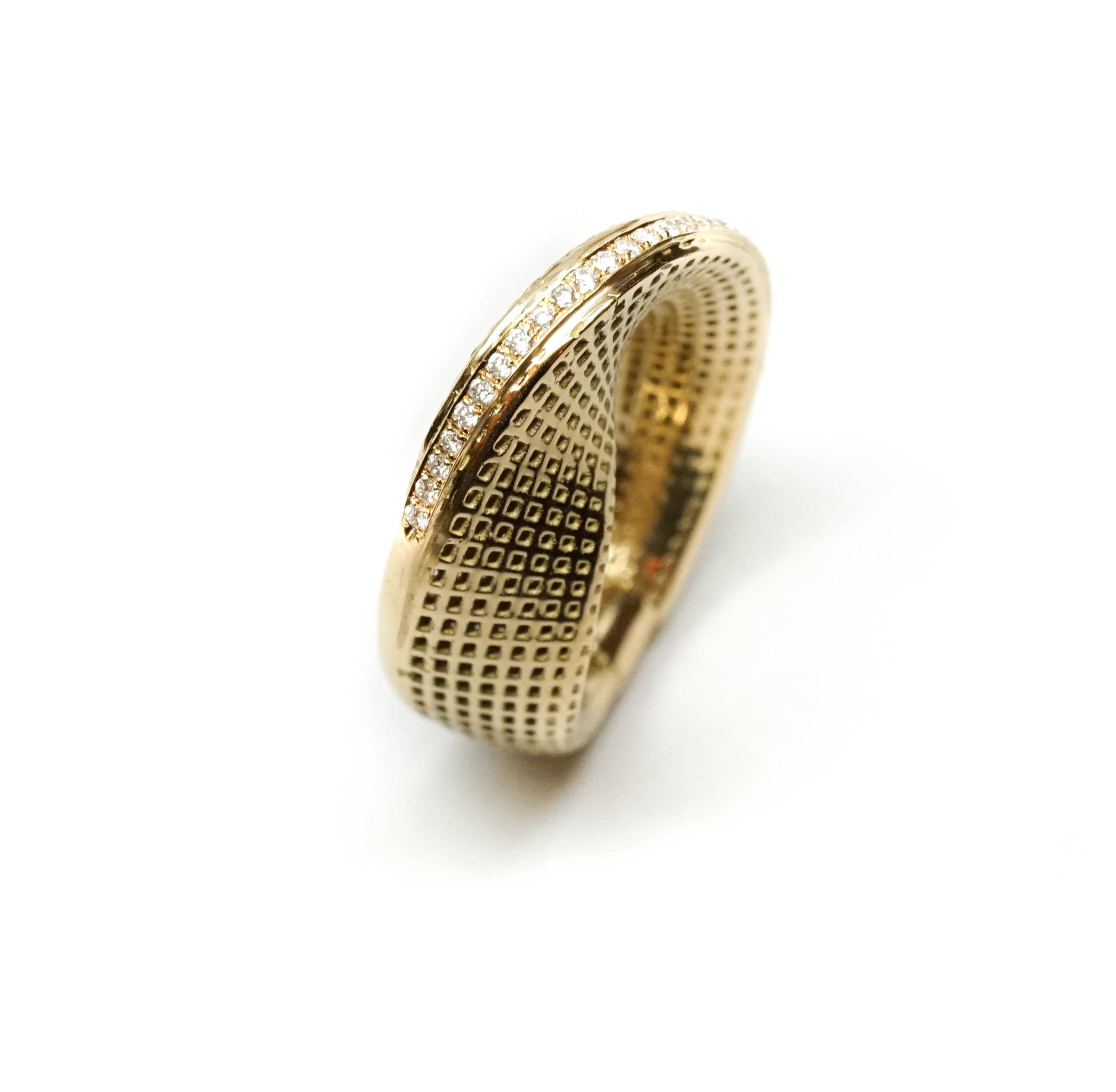 Contemporary 18 Karat Gold Slim Mobius #1 Ring, Diamonds Line For Sale