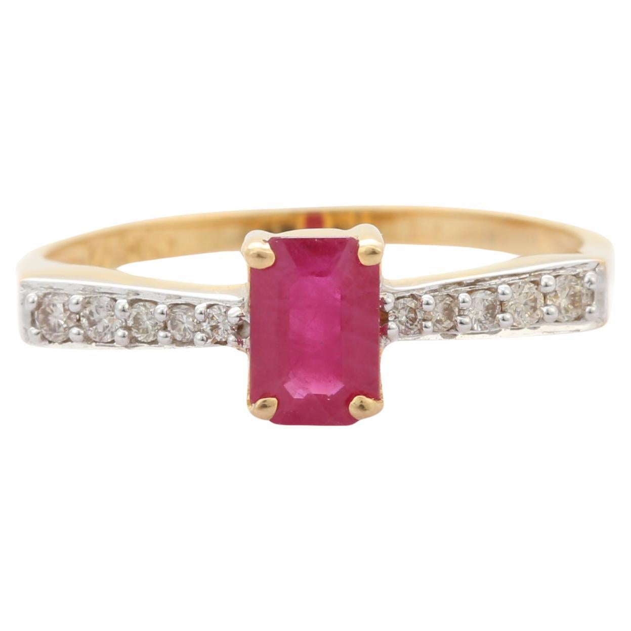 Zierlicher stapelbarer Ring aus 18 Karat Gelbgold mit Diamant und Rubin im Oktagon-Schliff