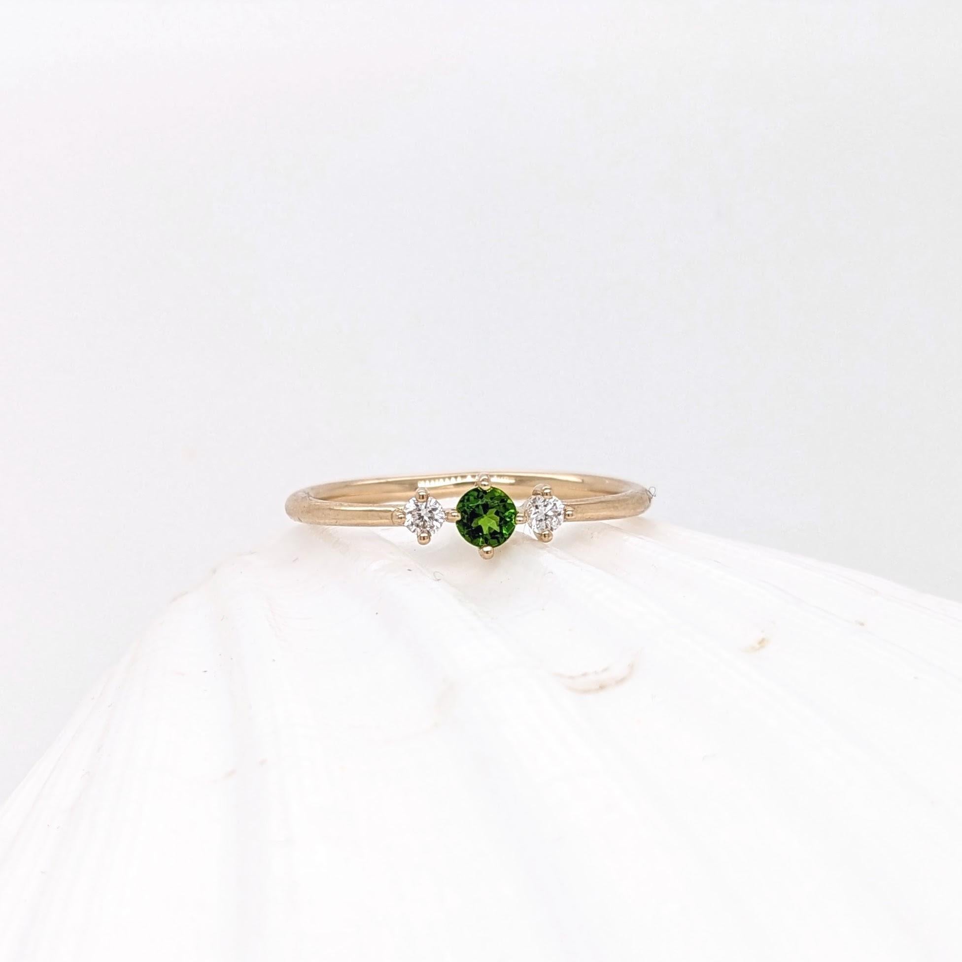 Delicato anello di tsavorite con diamanti estratti dalla terra in oro massiccio 14K  Rotondo da 3 mm In condizioni Nuovo in vendita a Columbus, OH