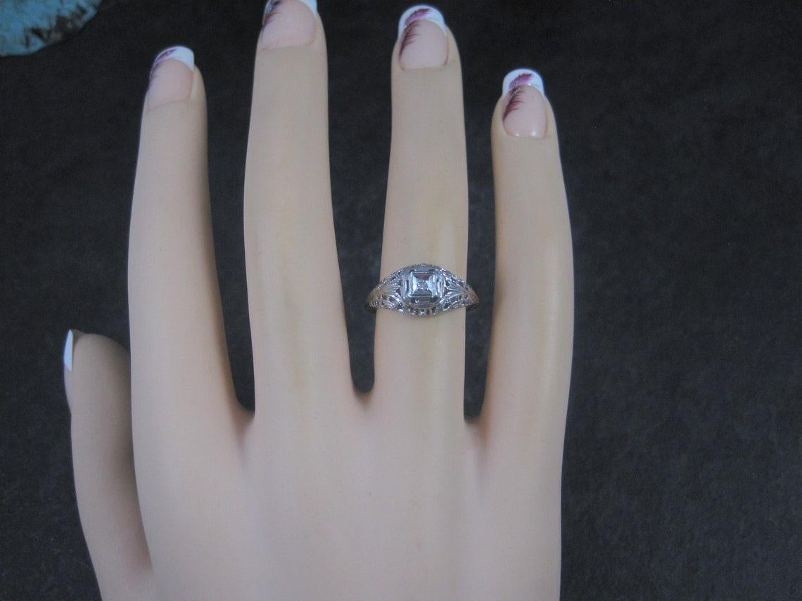 Round Cut Dainty Vintage 10K Filigree Diamond Promise Ring Size 6 For Sale