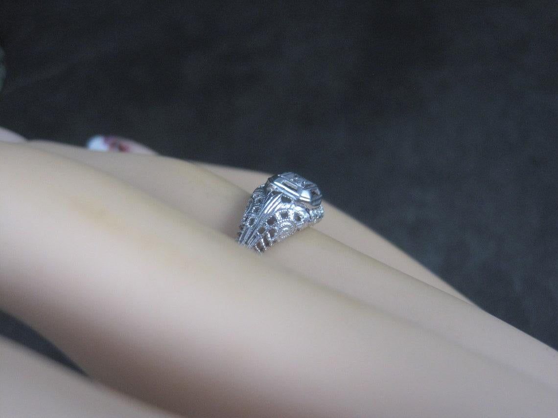 Dainty Vintage 10K Filigree Diamond Promise Bague Taille 6 en vente 2