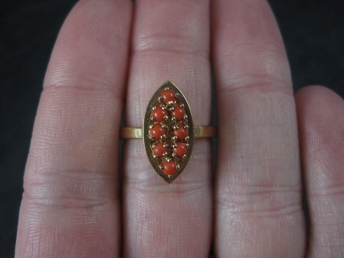 Cabochon Dainty Vintage 14k Coral Ring For Sale