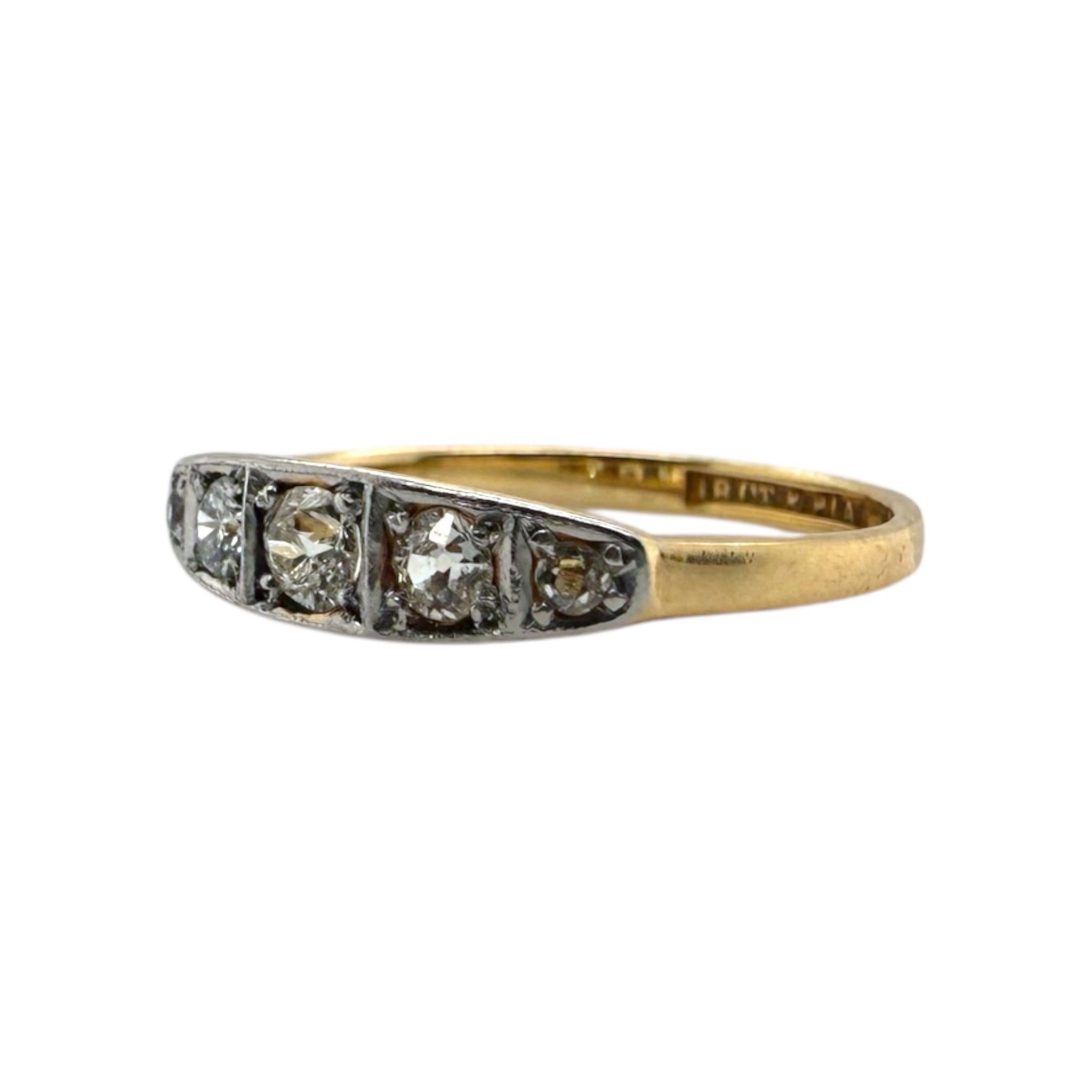 Dainty Vintage Diamond Band Or jaune 18K et Platine Bon état - En vente à Montgomery, AL