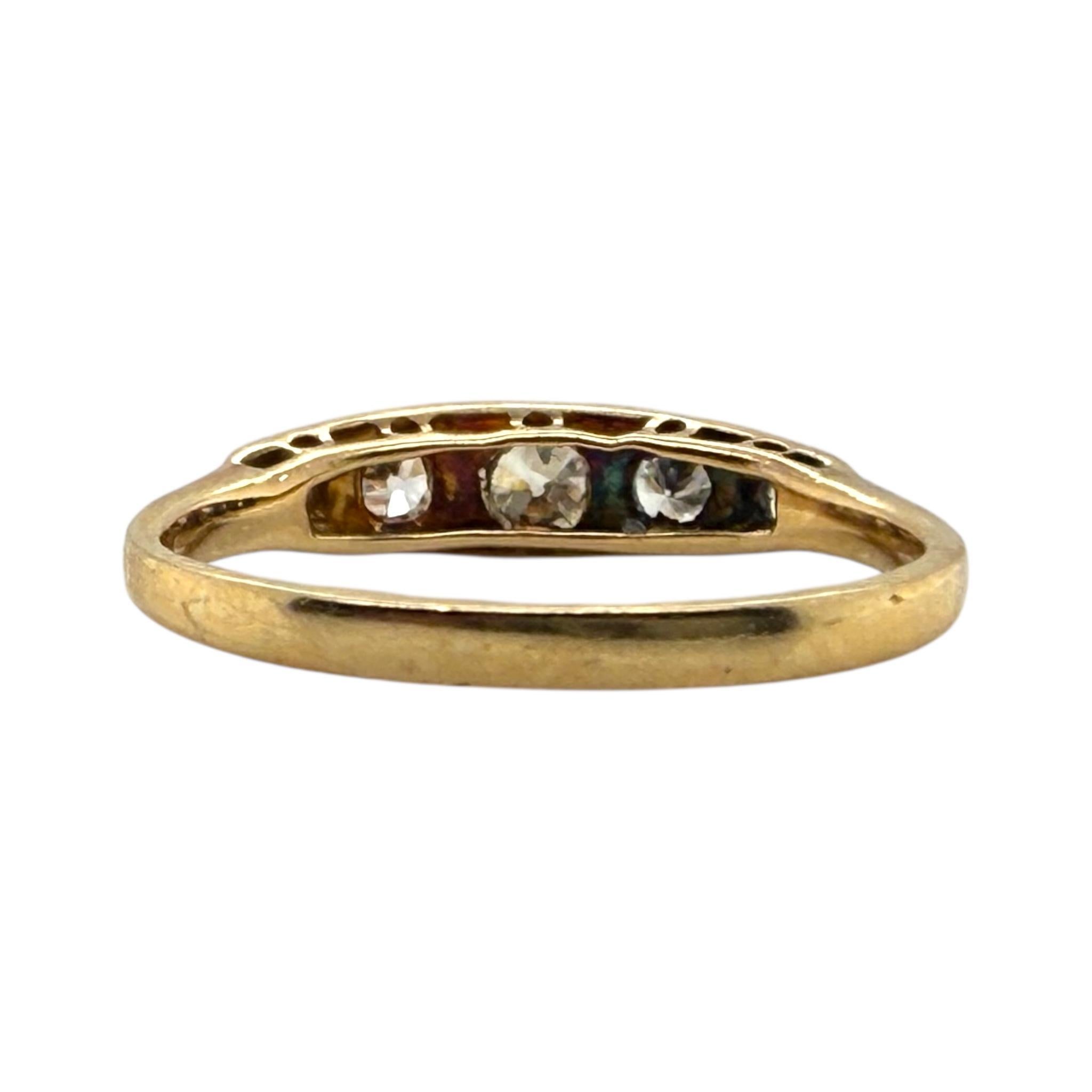 Dainty Vintage Diamond Band Or jaune 18K et Platine en vente 1