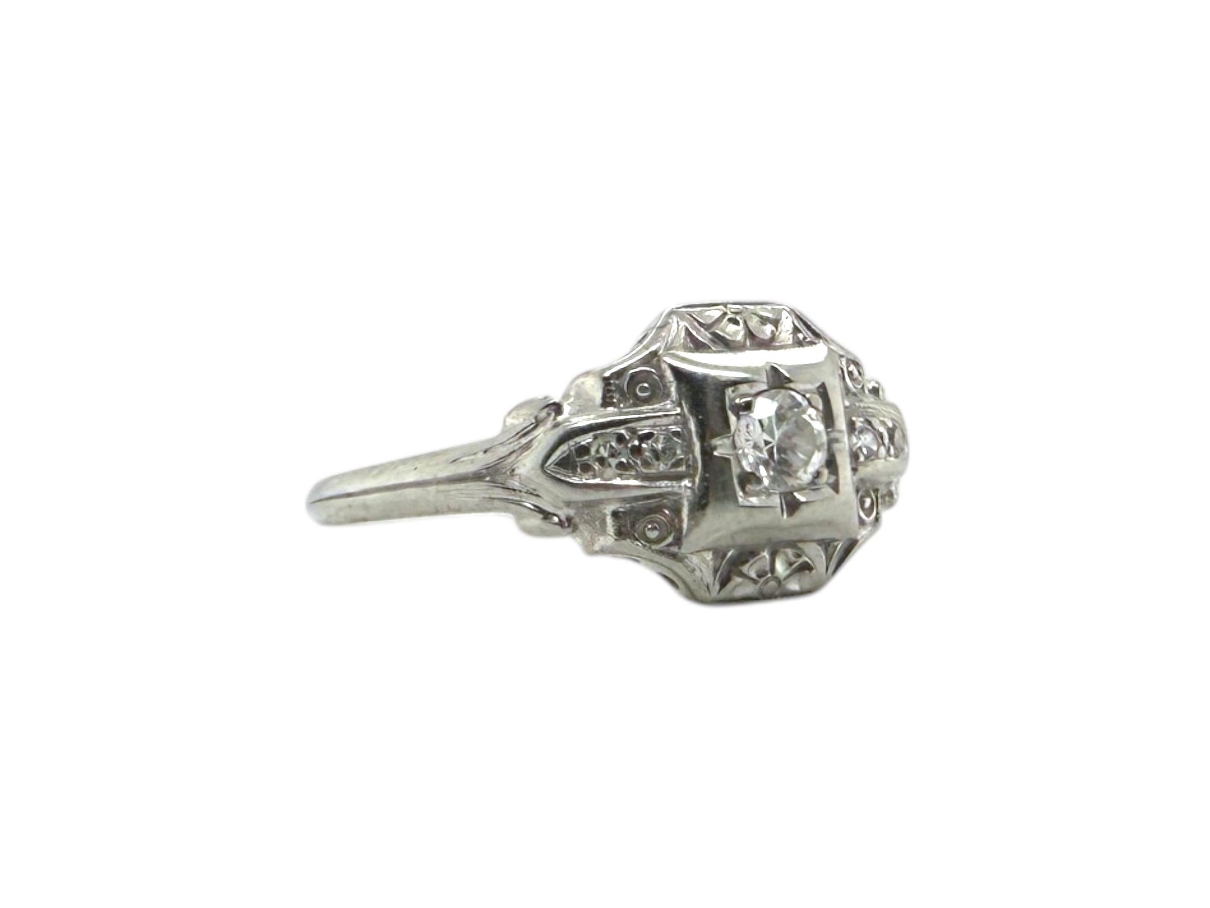 Dainty Vintage Diamond Ring 18K White Gold In Good Condition In Montgomery, AL