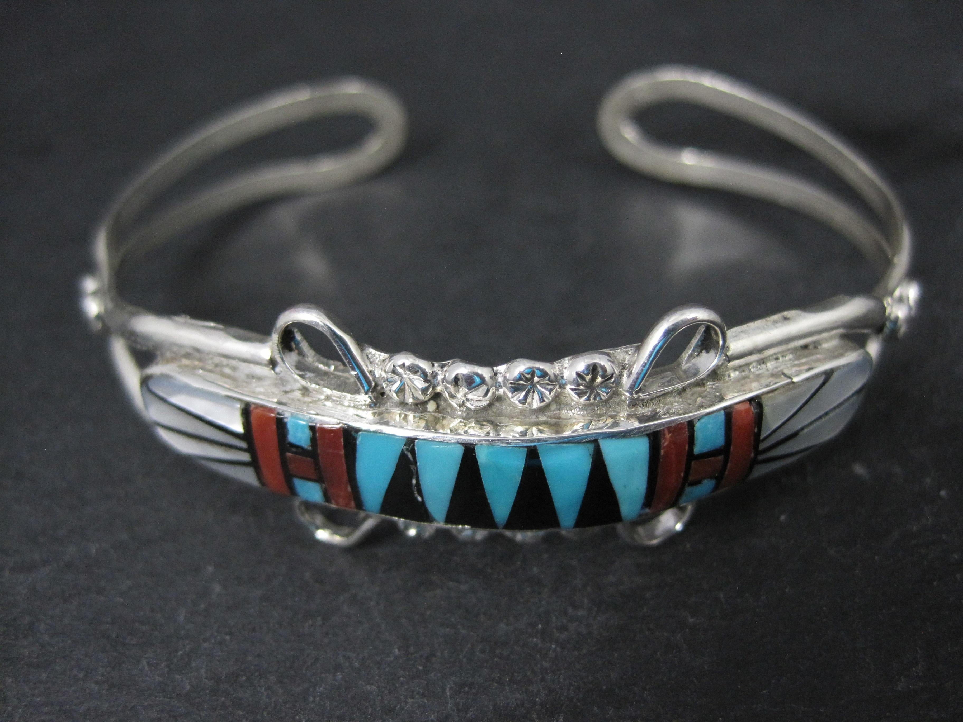 Femenino o masculino Delicado brazalete con incrustaciones Zuni 6.25 Pulgadas en venta