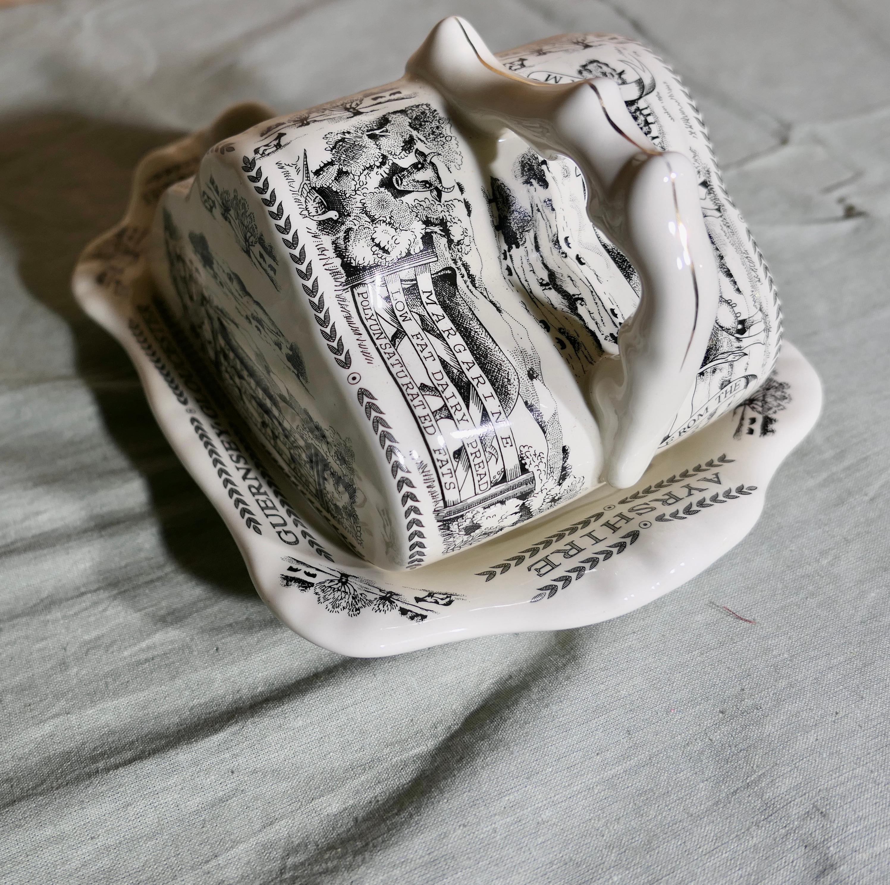 Dairy Farm Shop Style Wedge Käseschale mit Keilbezug (Land) im Angebot