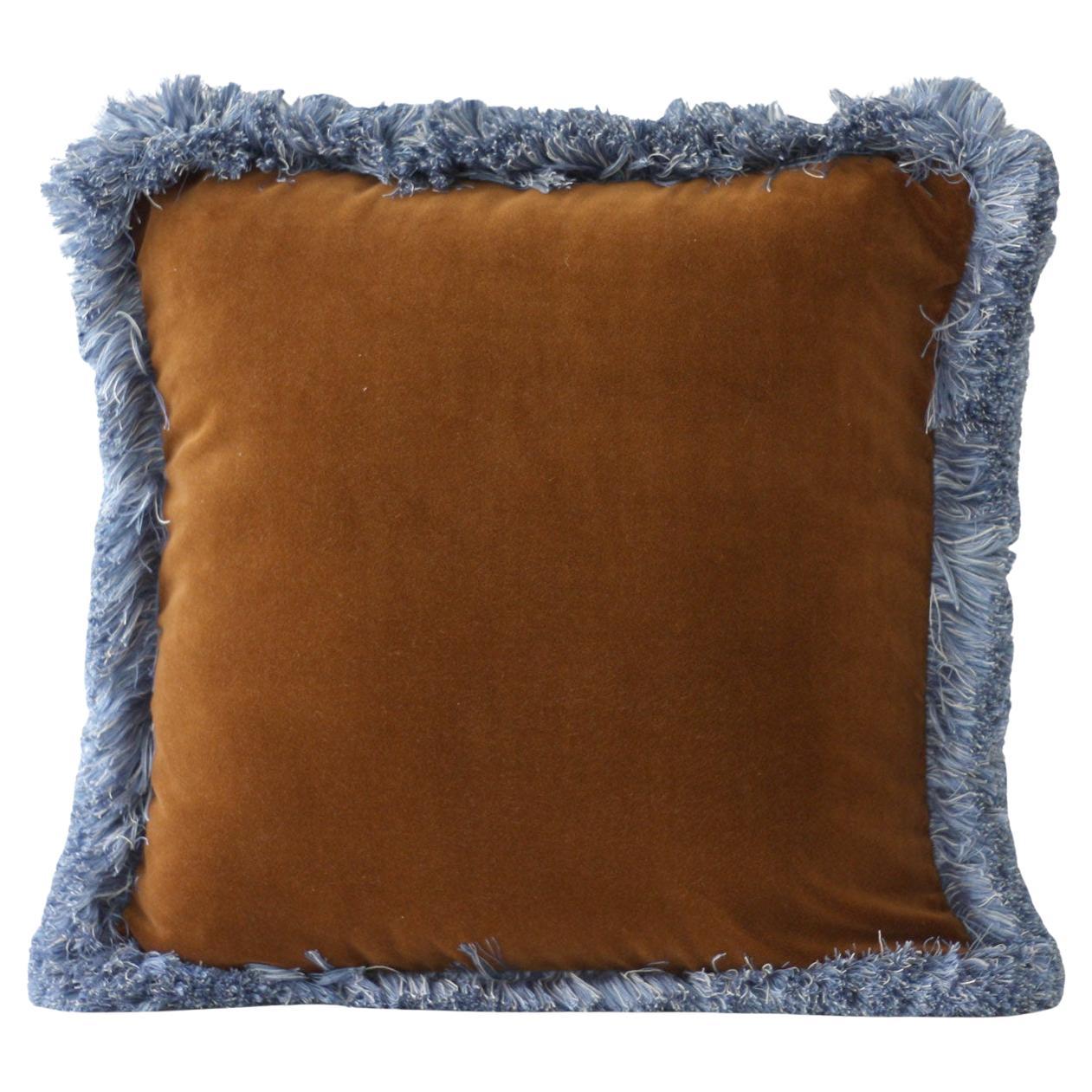 Dais Brown Yellow Velvet Deluxe Handmade Decorative Cushion with blue fringe (Coussin décoratif fait main avec franges bleues)