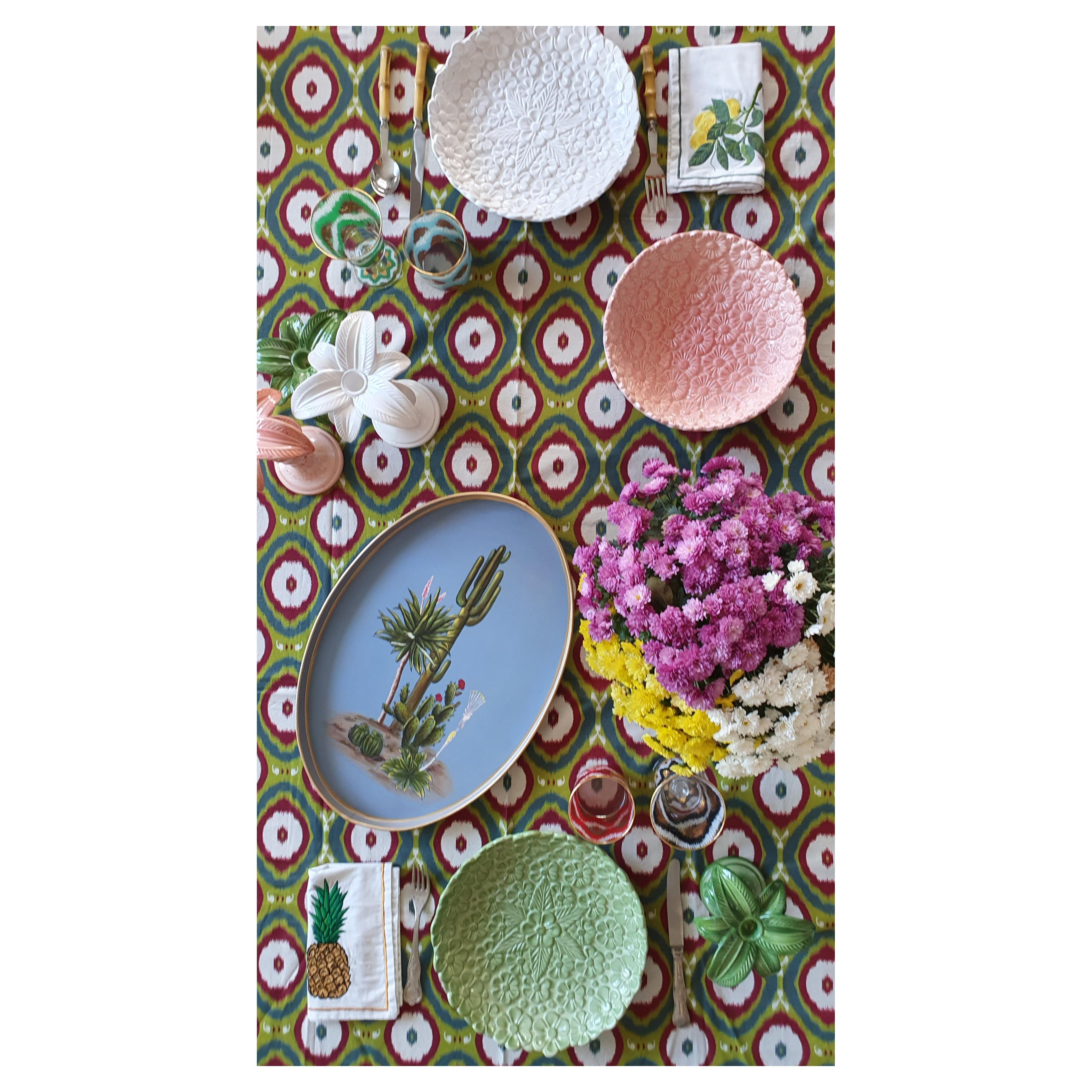 When you think about Daisies you think about Spring
Handmade and handpainted in Italy this collection is a touch of color for your table
Unsual and maximalist
Set of 2
One dinner plate 28cm
One salad plate 27cm.
   