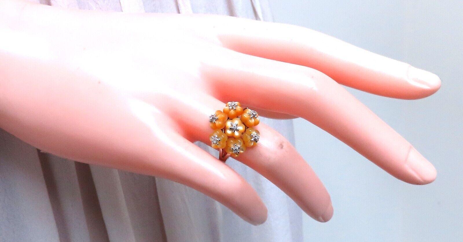 Round Cut Daisy Cluster Mother of Pearl Ring .10ct Natural Diamonds 18k gold For Sale