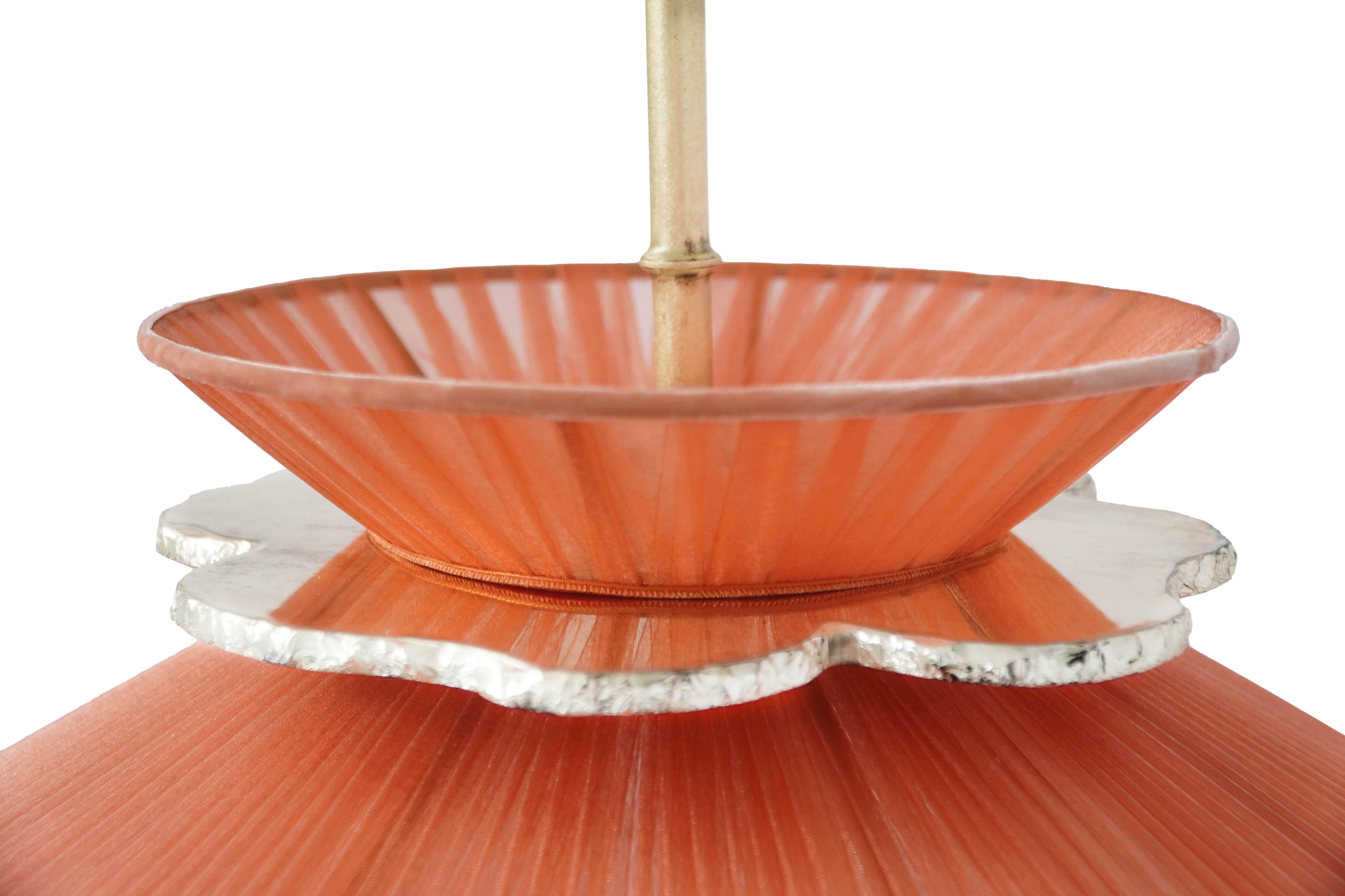DAISY 

The Contemporary-Renaissance Lady

For more than 22 years we have been committed to offering you unique collections in terms of design and quality. Using an ancestral manufacturing silvering method, all our iconic items are handmade crafted
