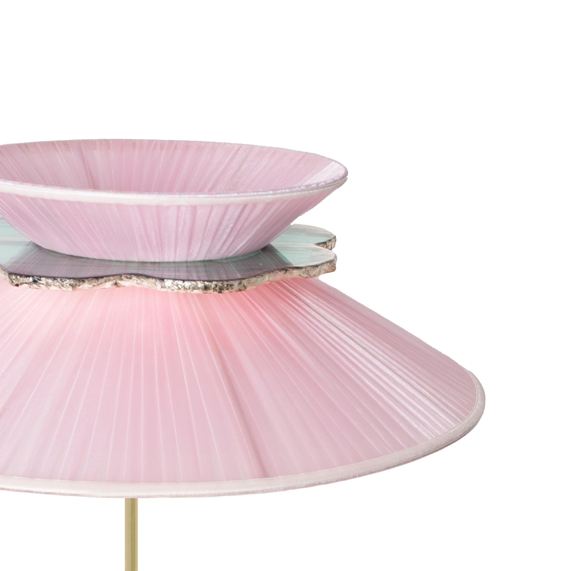 Modern Daisy Contemporary Table Lamp 44 Rose Silk Glass Silvered Necklace, Gloss Brass For Sale