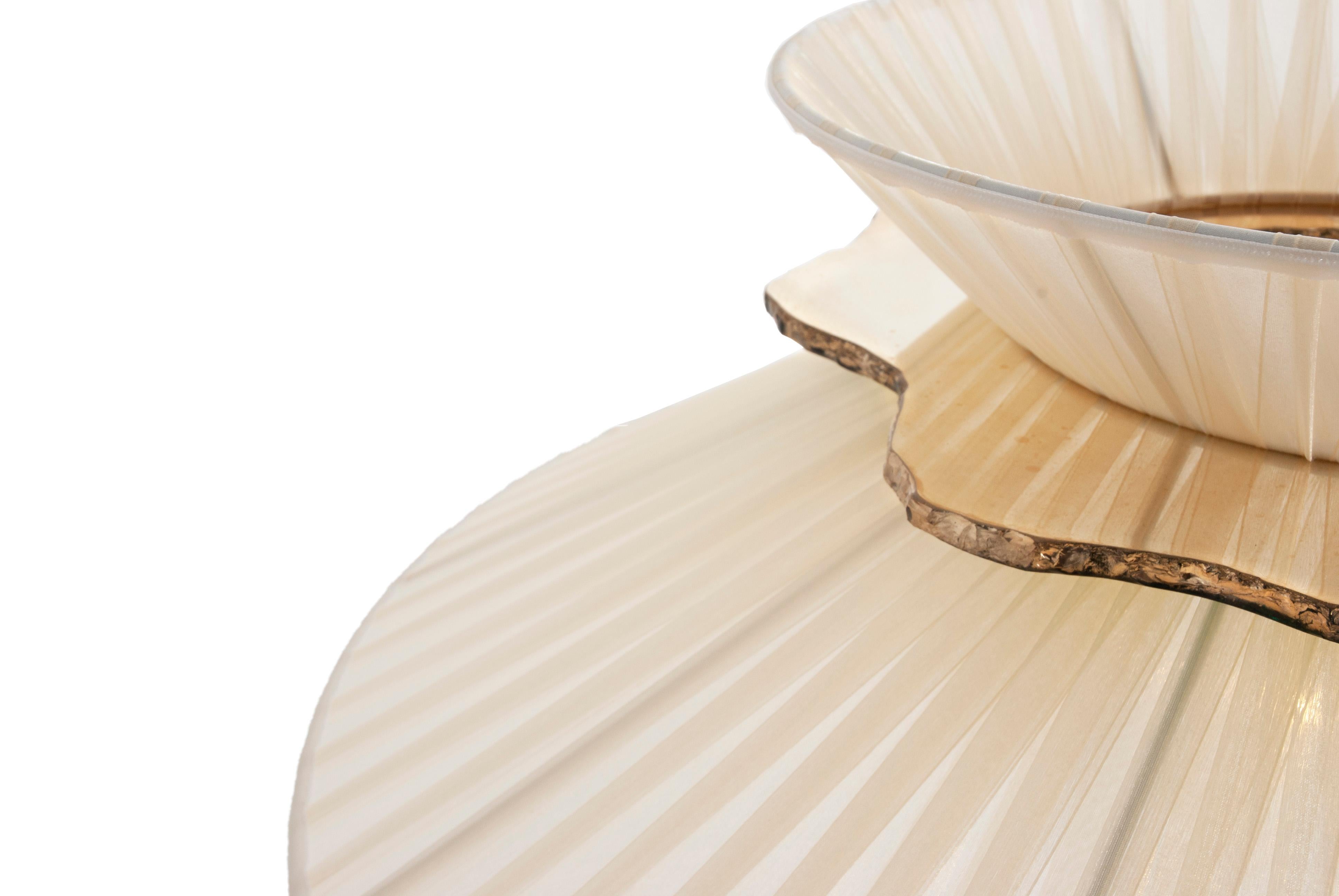 Daisy Contemporary Table Lamp 44 Ivory Silk Glass Silvered Necklace, Brass In New Condition For Sale In Pietrasanta, IT