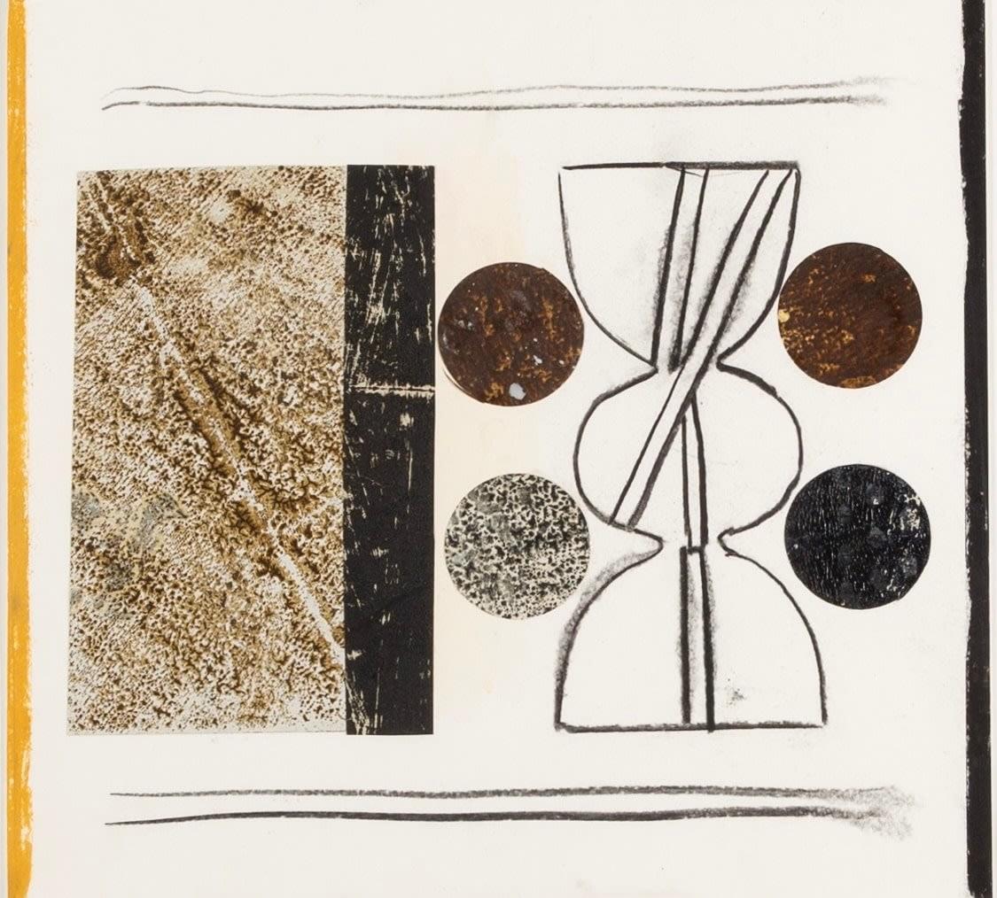 Baldachinvase mit Abstrakten, Geometrische Mischtechnik mit Weiß und Brown – Mixed Media Art von Daisy Cook