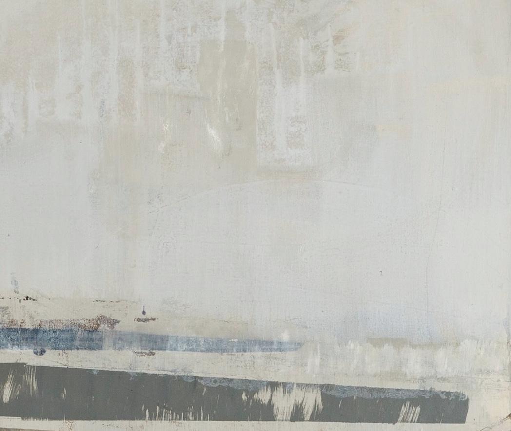 Un altro giorno - Pittura astratta neutra contemporanea su tela, grigio + marrone in vendita 1