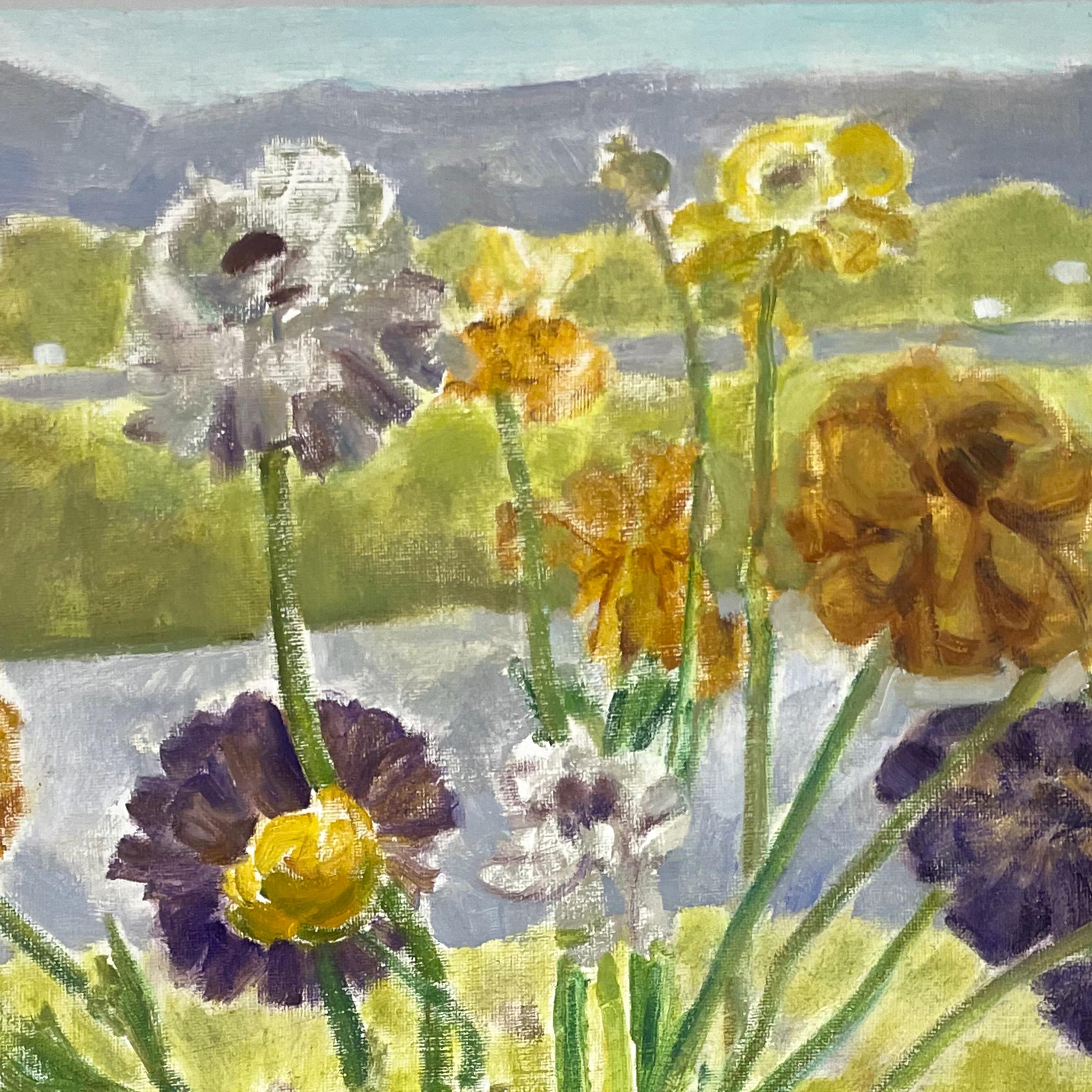 From the Porch, 2023, vibrante nature morte florale, huile sur toile. - Painting de Daisy Craddock