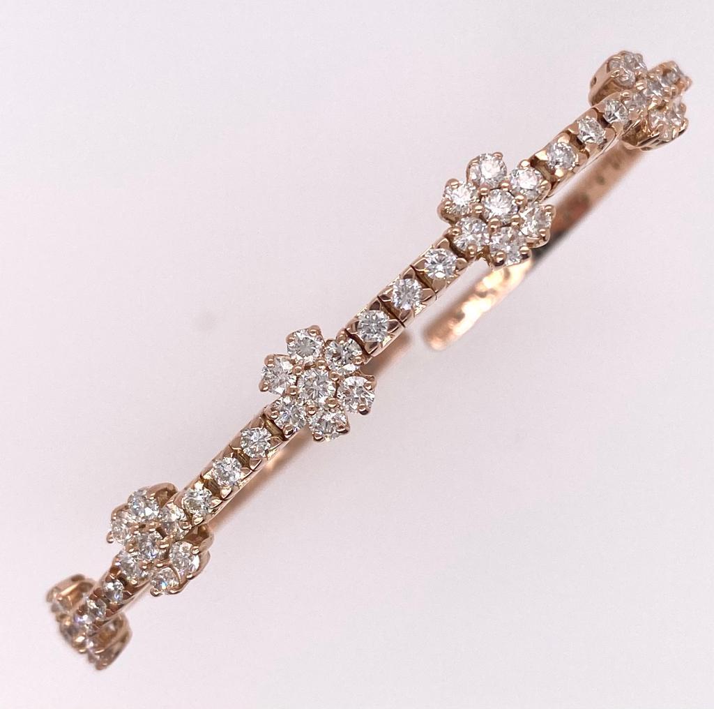 Gänseblümchen-Diamant-Armreif aus 18 Karat Roségold (Zeitgenössisch) im Angebot