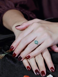 Daisy Diamond with Emerald Floral Ring in 14K White Gold