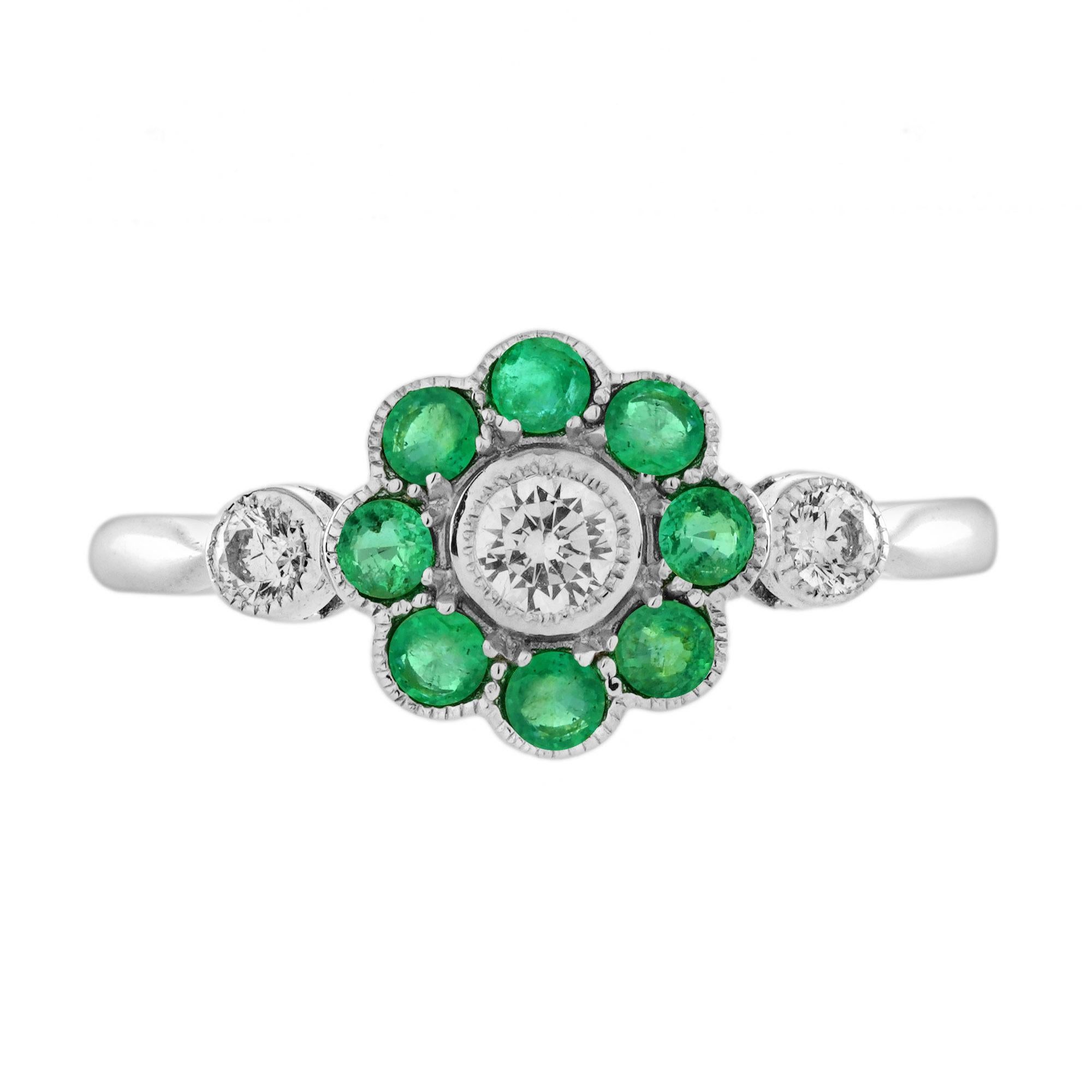 Anello floreale con diamante a margherita e smeraldo in oro bianco 18 carati