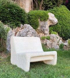 Sedia scultorea Daisy - per interni e per esterni in calcestruzzo bianco di Mary-Lynn & Carlo