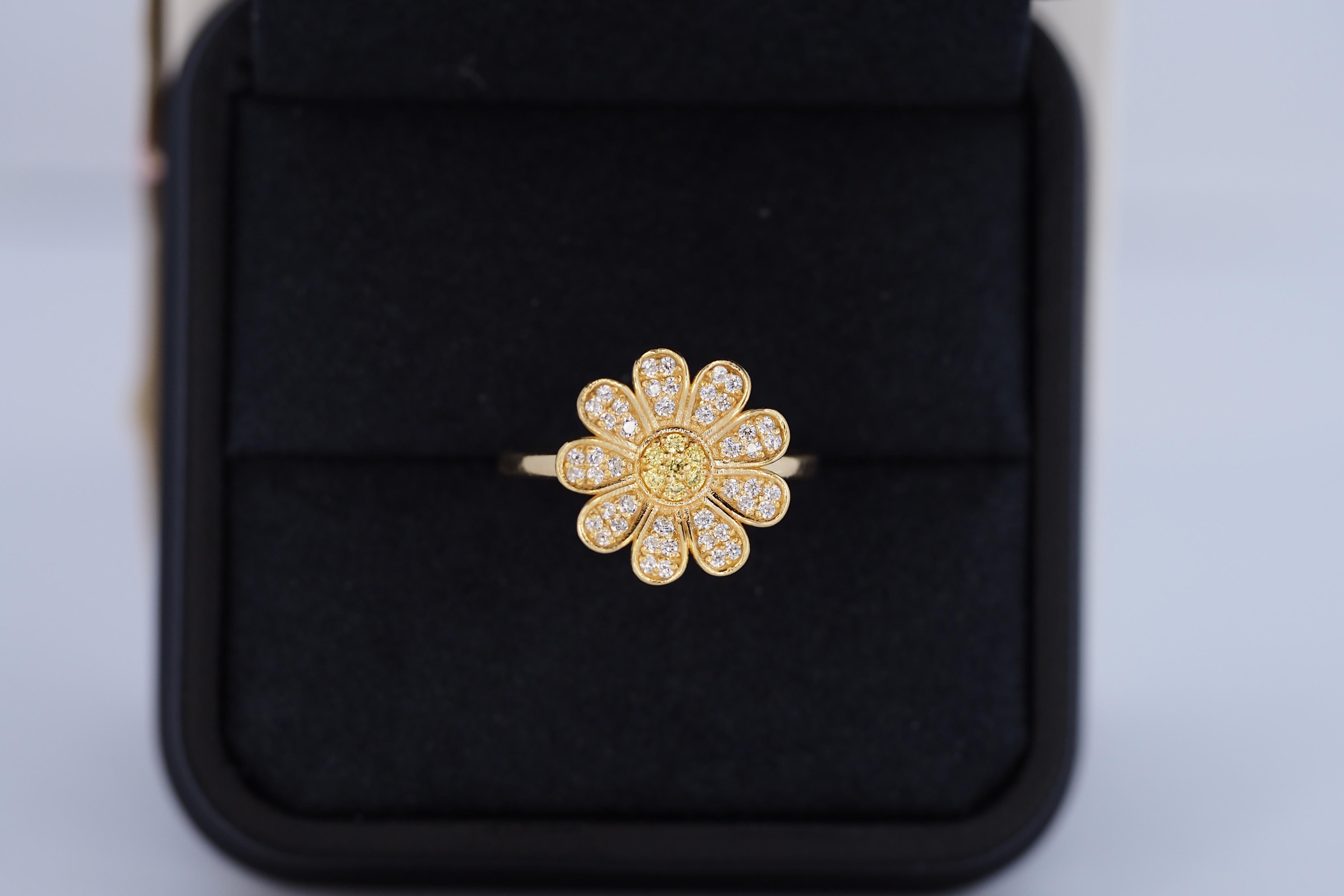 Modern Daisy flower 14k gold ring