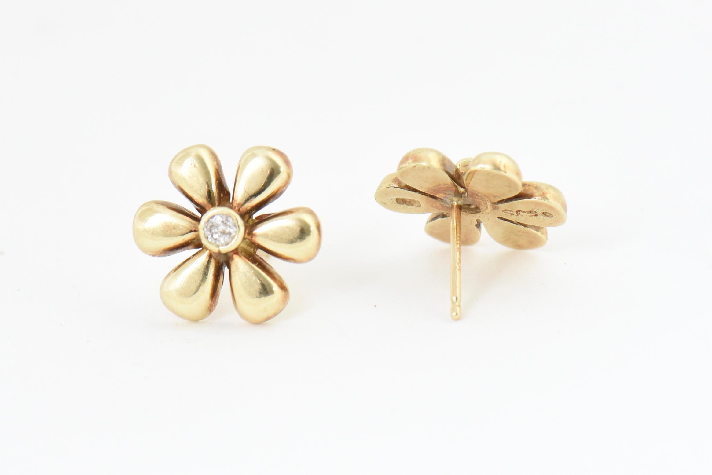 Daisy Flower Diamond Yellow Gold Earrings 1