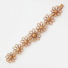 Daisy Flower Link Poured Frosted Glass Bracelet By Crown Trifari, 1950s