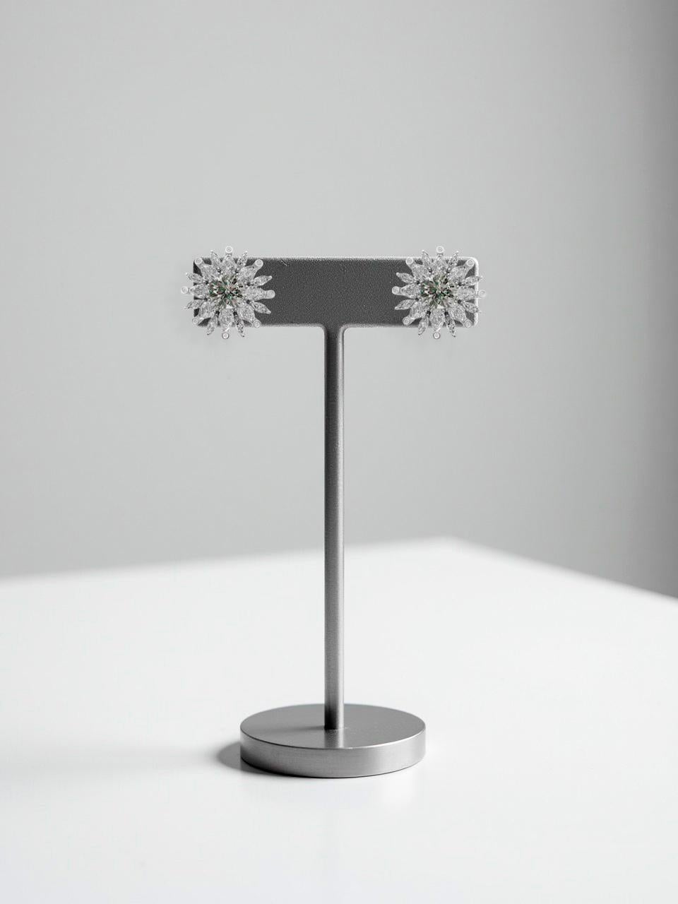 Daisy Blume Moissanit Ohrringe Ohrstecker im Angebot 1