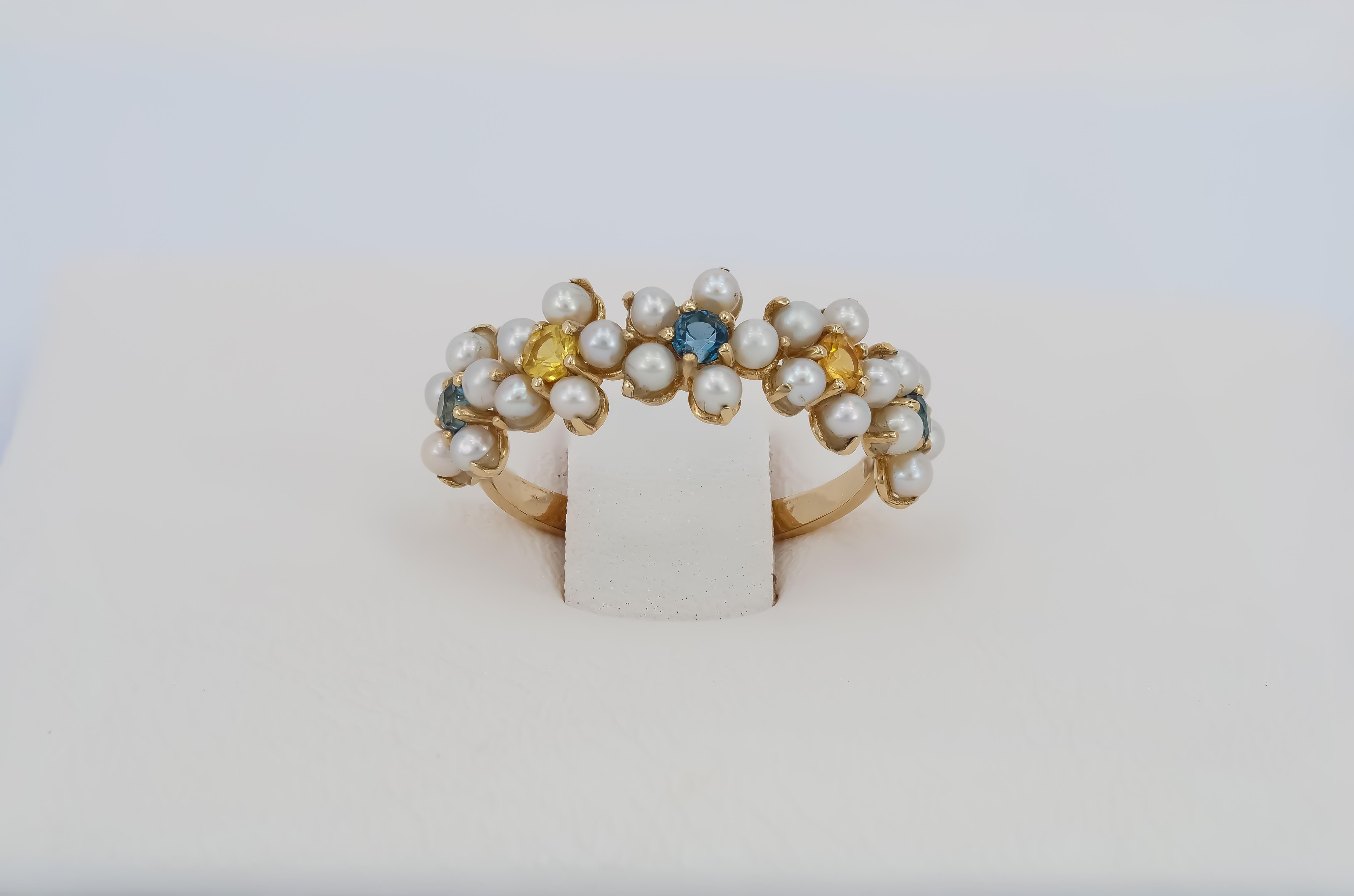 Daisy gold ring with sapphires, pearls.  In New Condition For Sale In Istanbul, TR