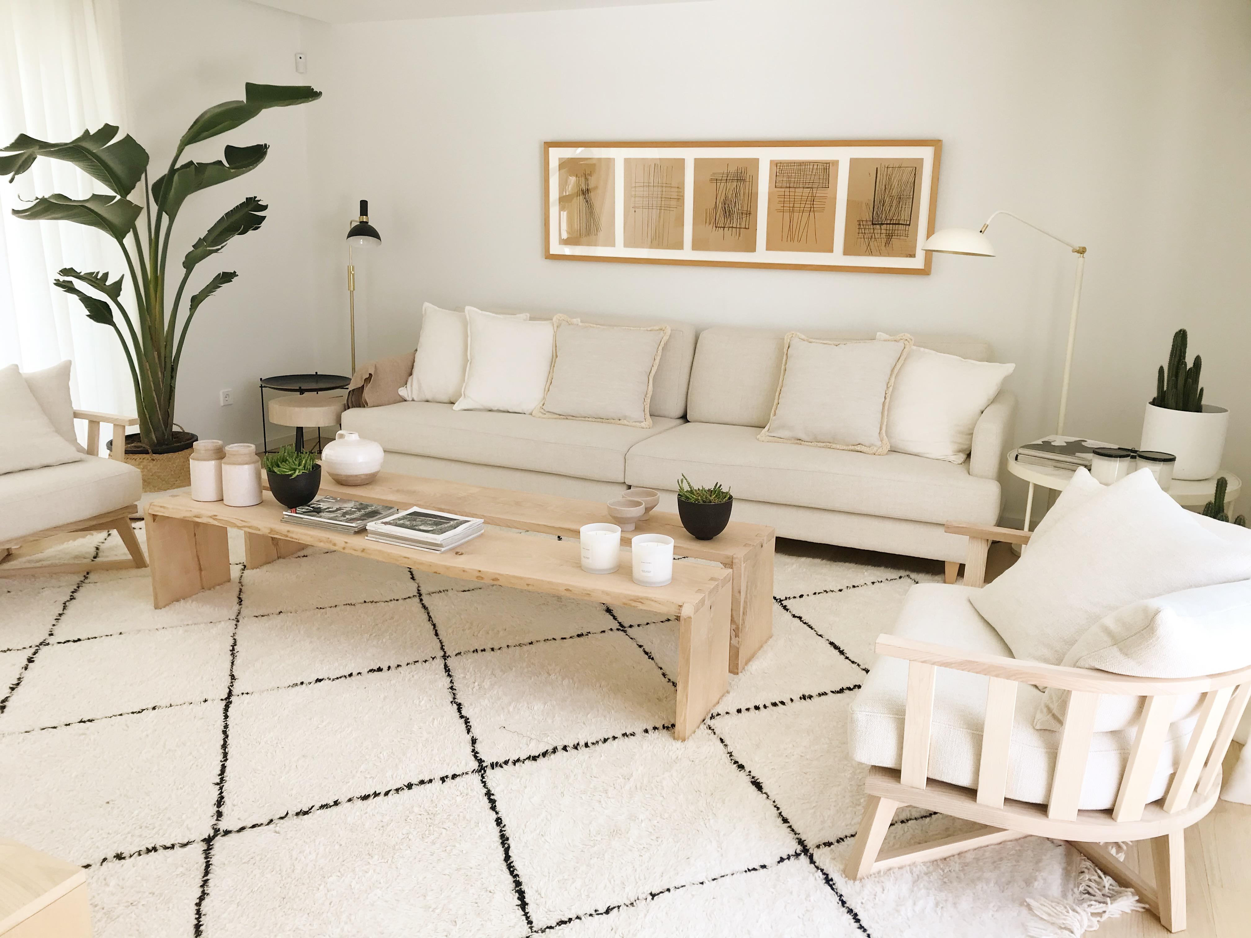 Inspired by the allure of crystals, gems, and precious stones, this luxurious velvet cushion will spark and spread beauty, positive energies, and comfort throughout your living space: like a true talisman for the home.

Each cushion is handmade by